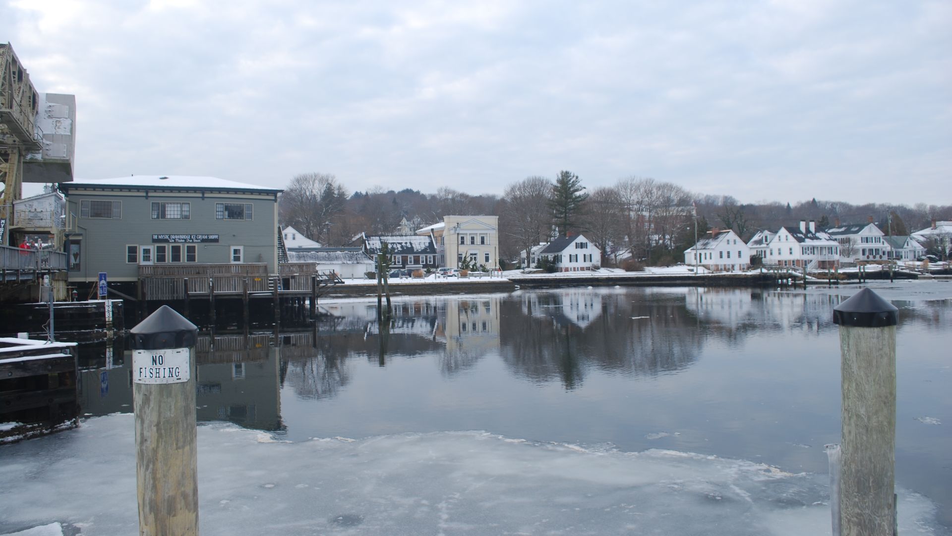 File:Downtown Mystic, CT Mystic River.JPG