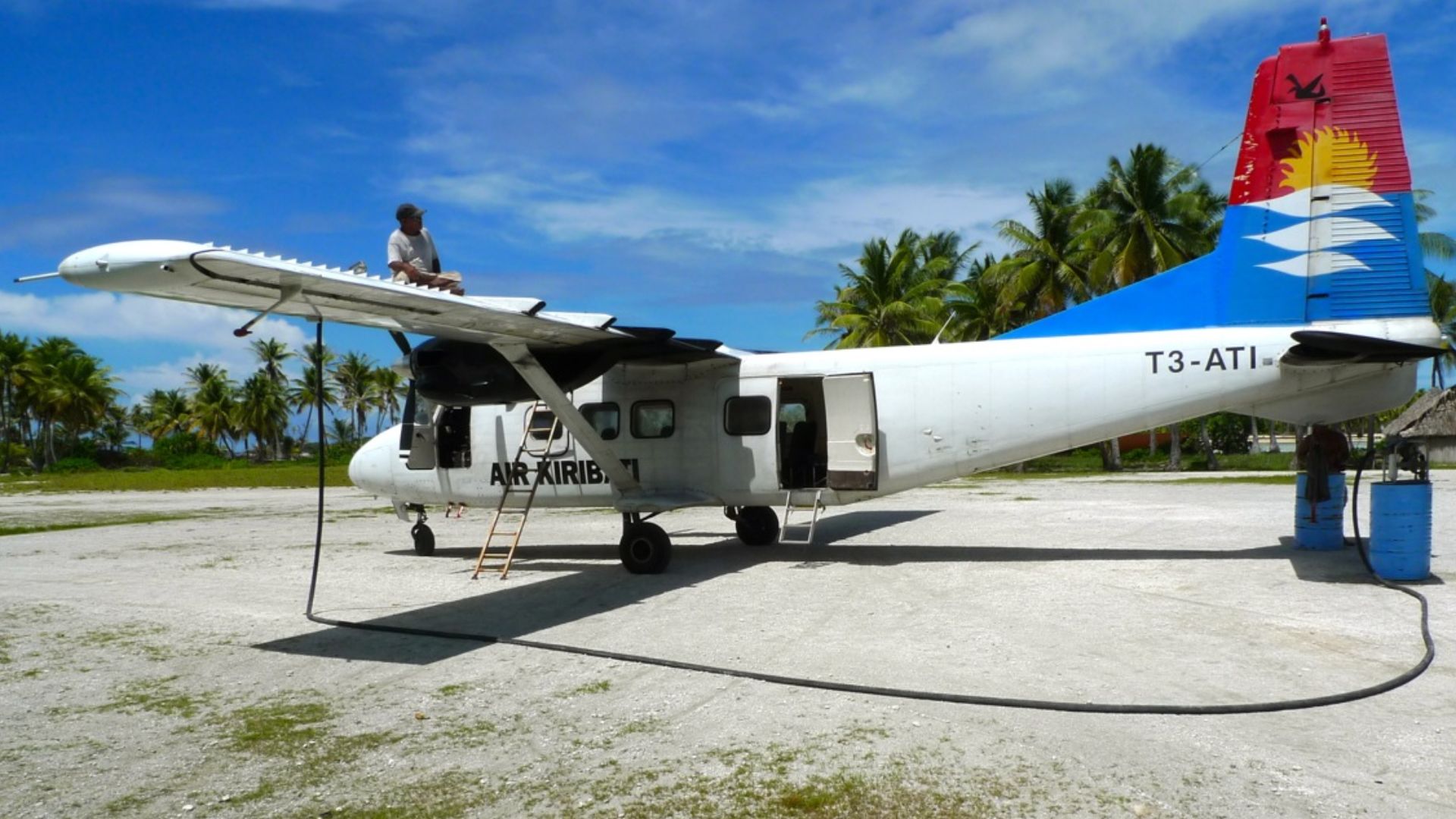File:Air Kiribati Harbin Y-12 (7331069244).jpg