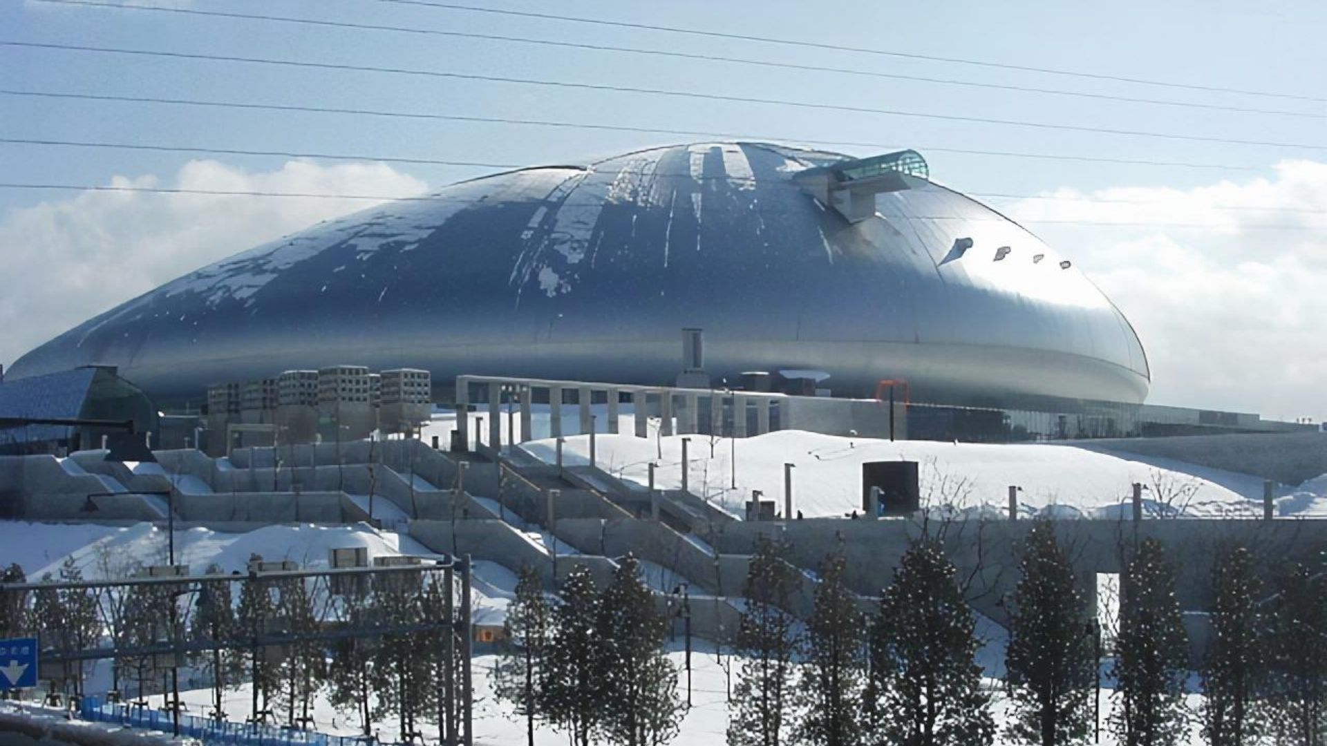 File:SapporoDome2004-2.jpg