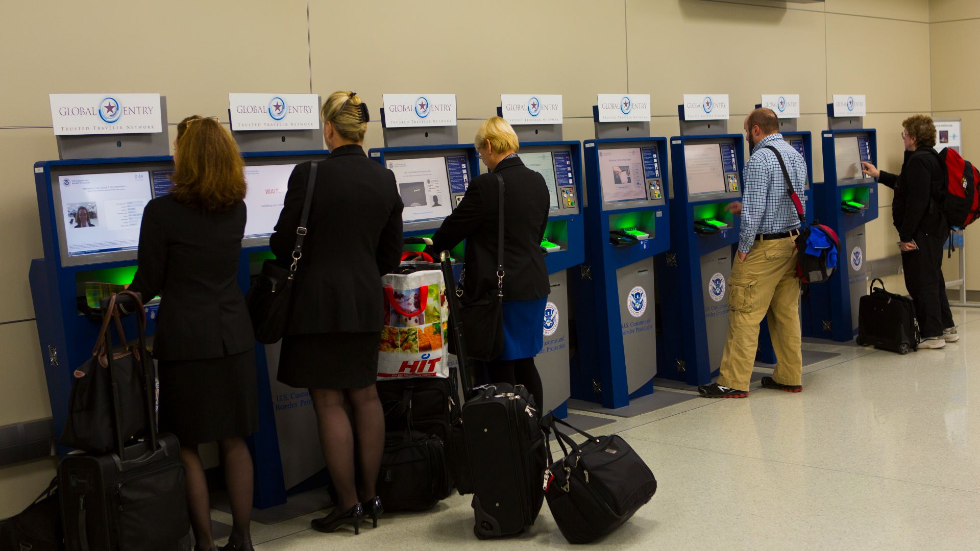 File:APC and Global Entry Kiosks (15771038761).jpg