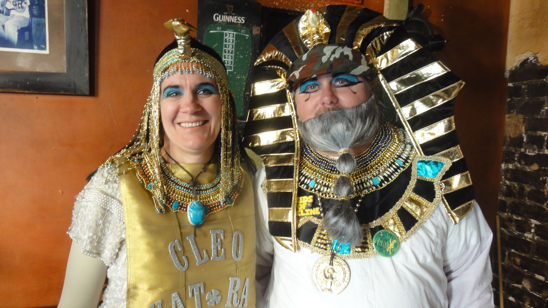 File:Lining up for Krewe du Vieux 2014 by Michael Homan - Cleo-Yat-ra.jpg