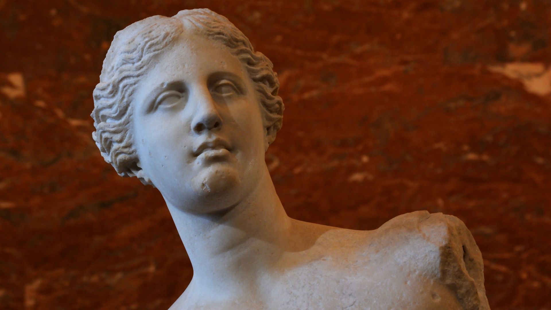 File:Foreground of the Venus de Milo.jpg