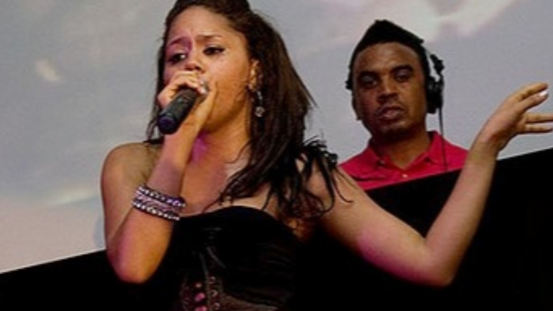 File:Kat DeLuna 2008.jpg