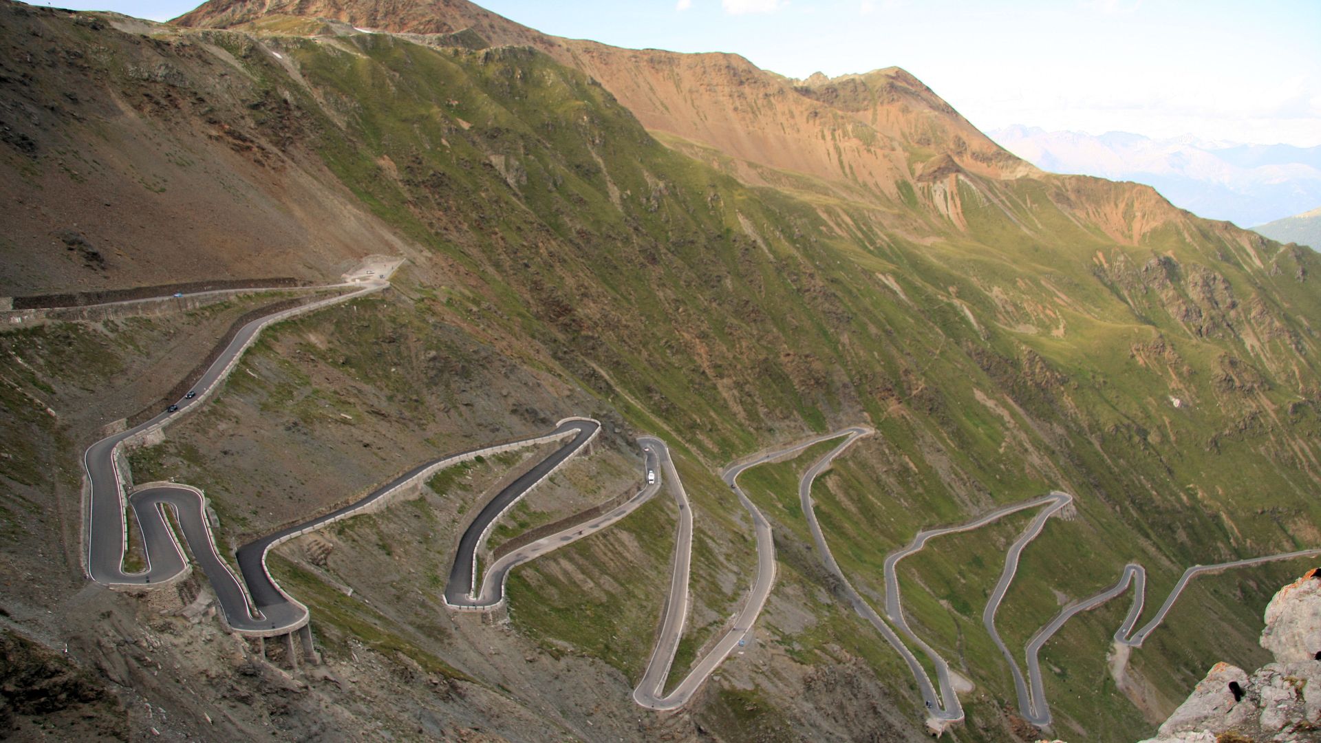 File:Stelvio Pass. (3856226767).jpg
