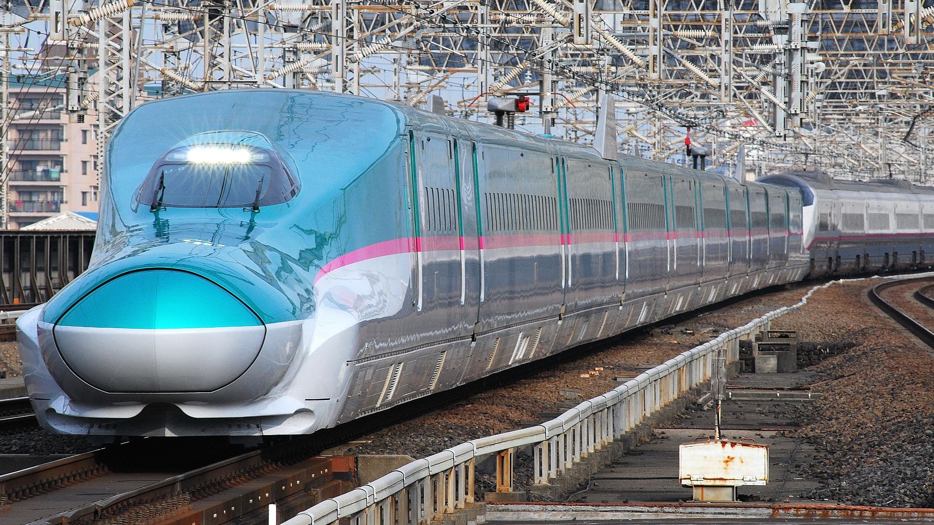 File:E5+E3 omiya.jpg