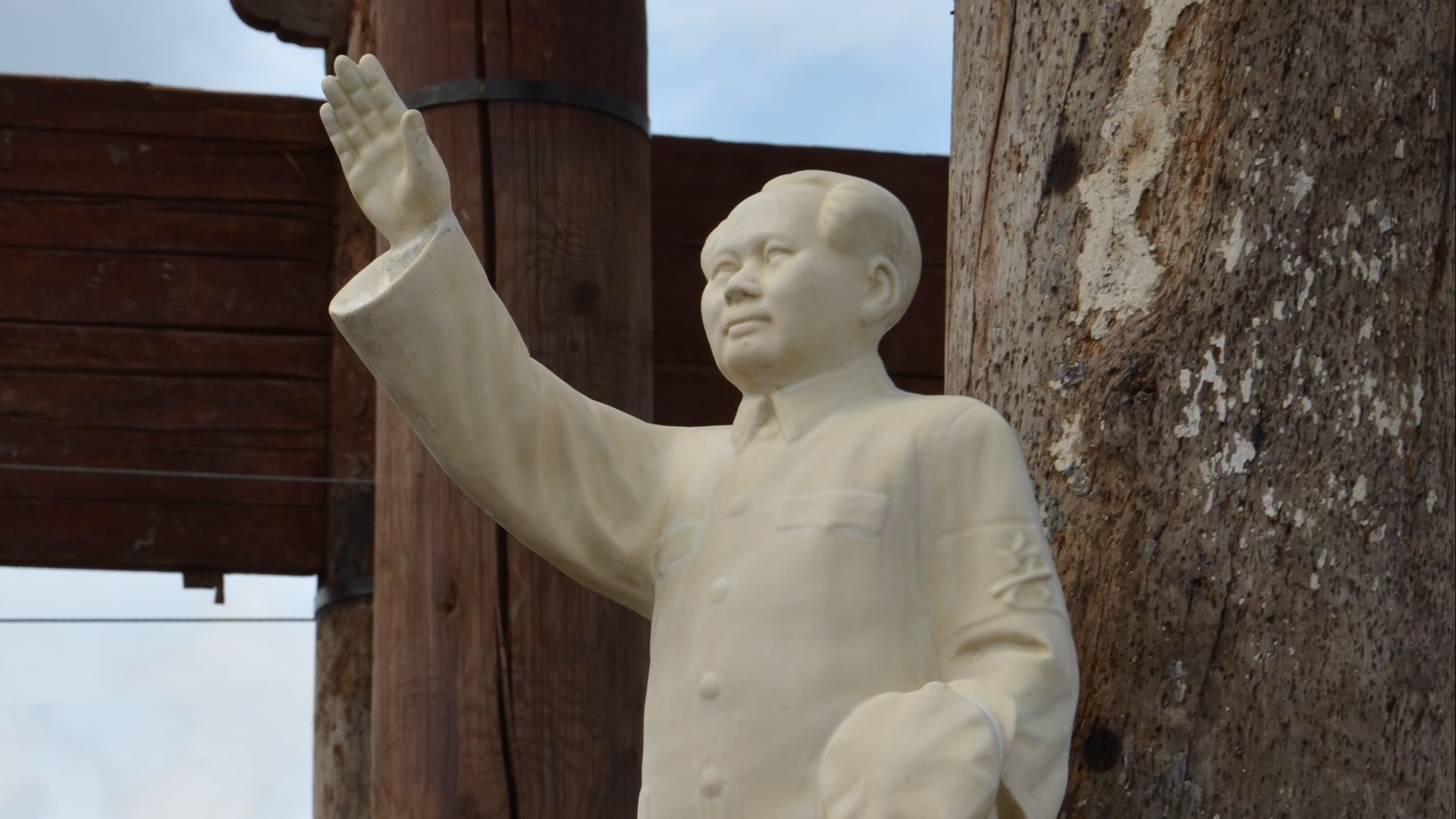 File:Mao Zedong statue 01.JPG