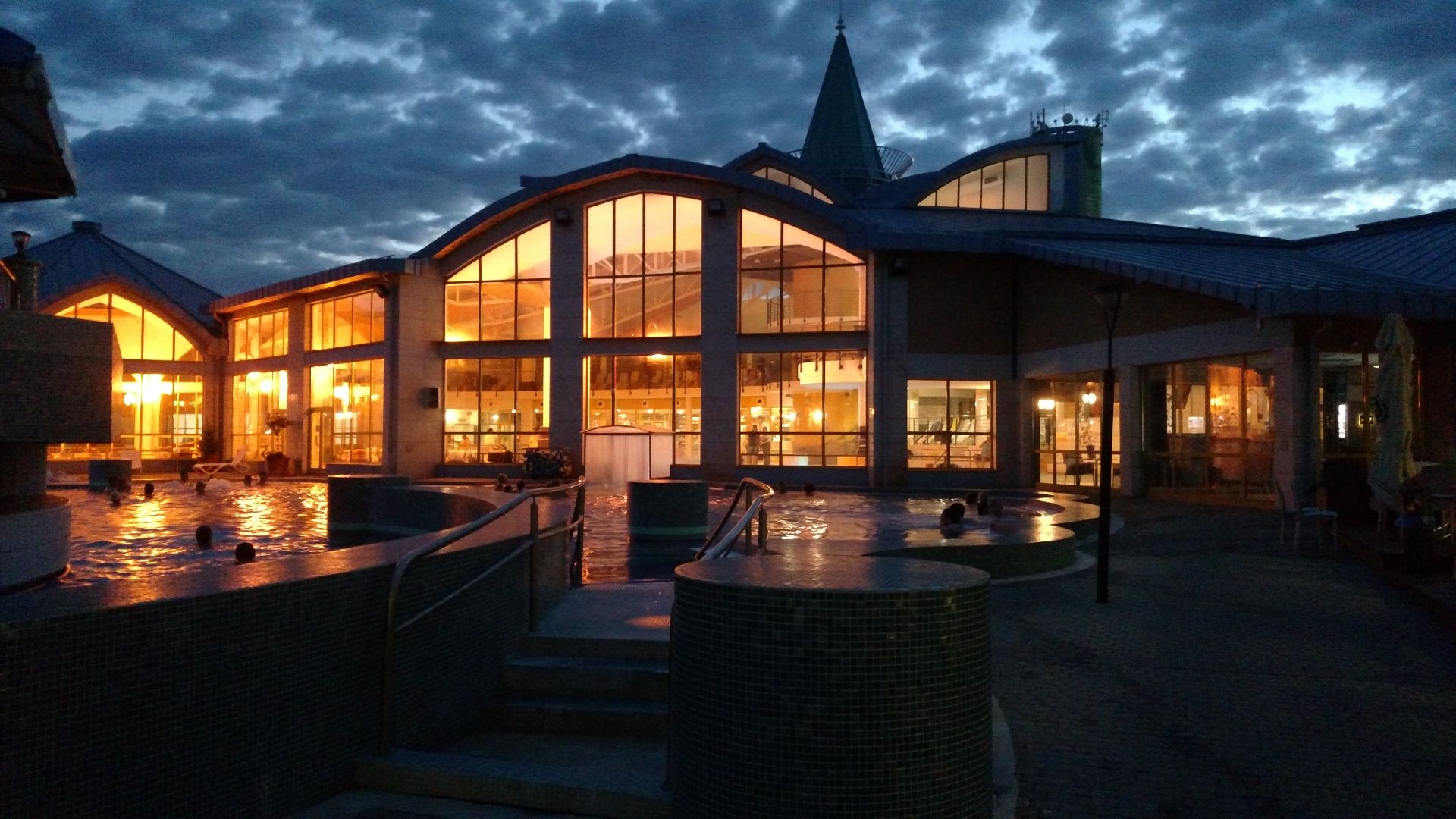 File:Thermal baths in Sárvár 1.jpg