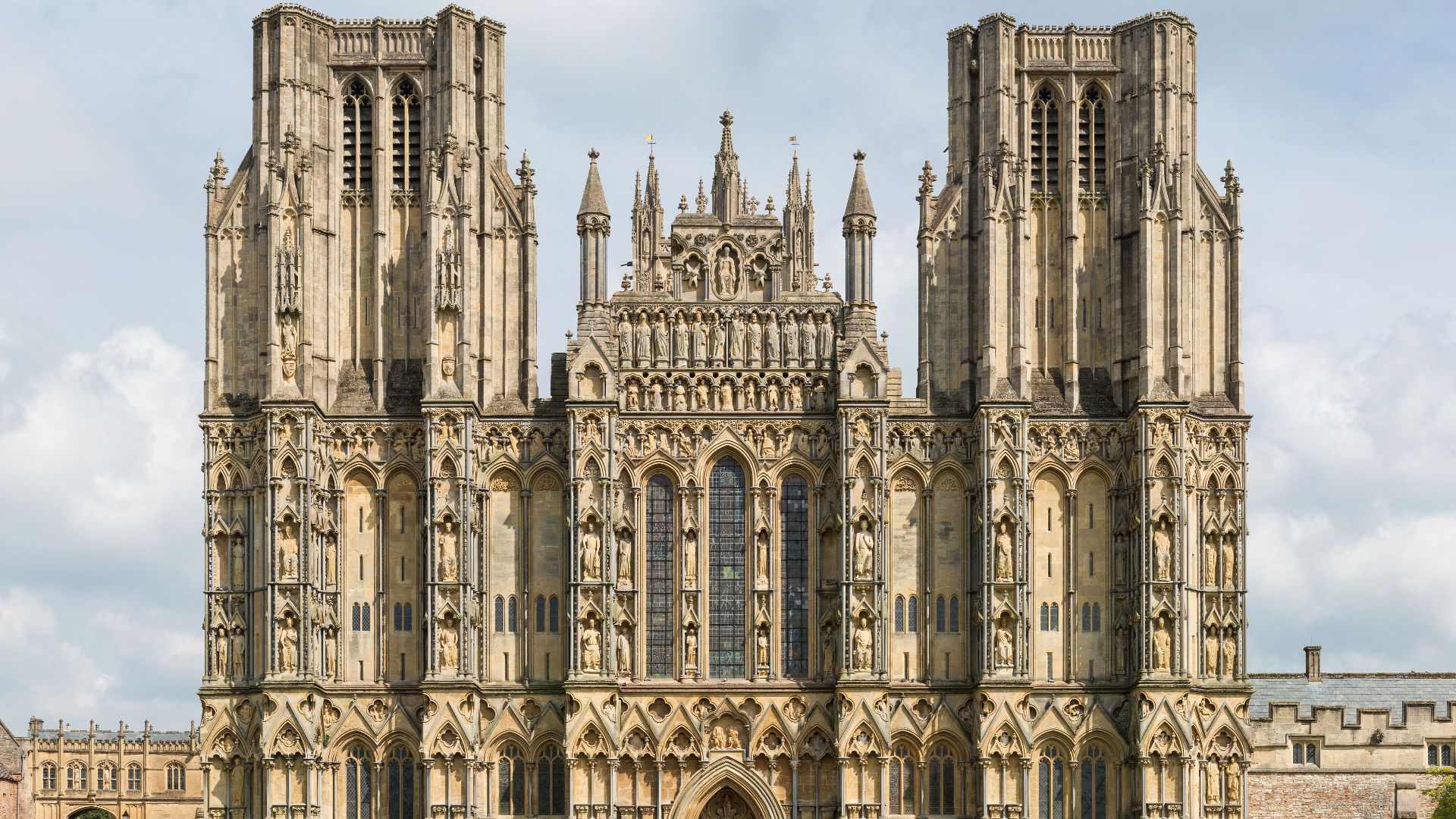 File:Wells Cathedral West Front Exterior, UK - Diliff.jpg