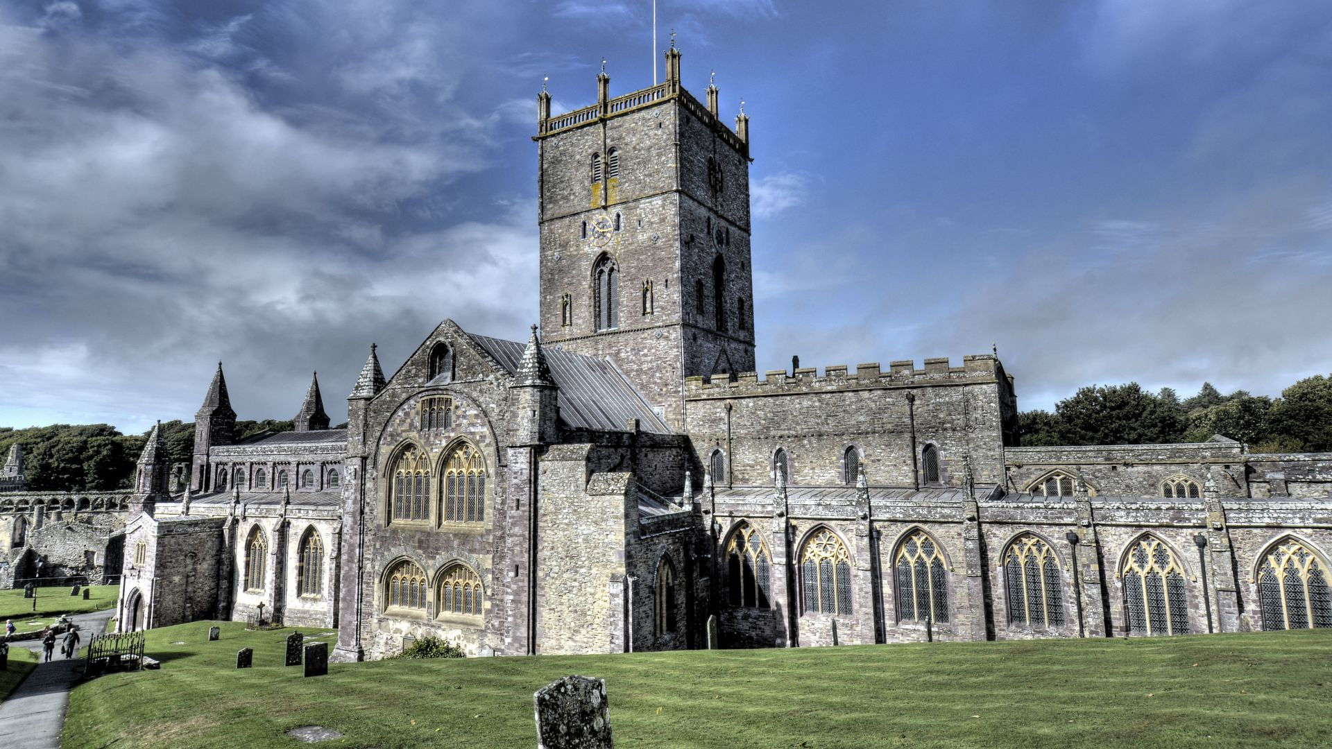 File:St David's Cathedral (35833209506).jpg