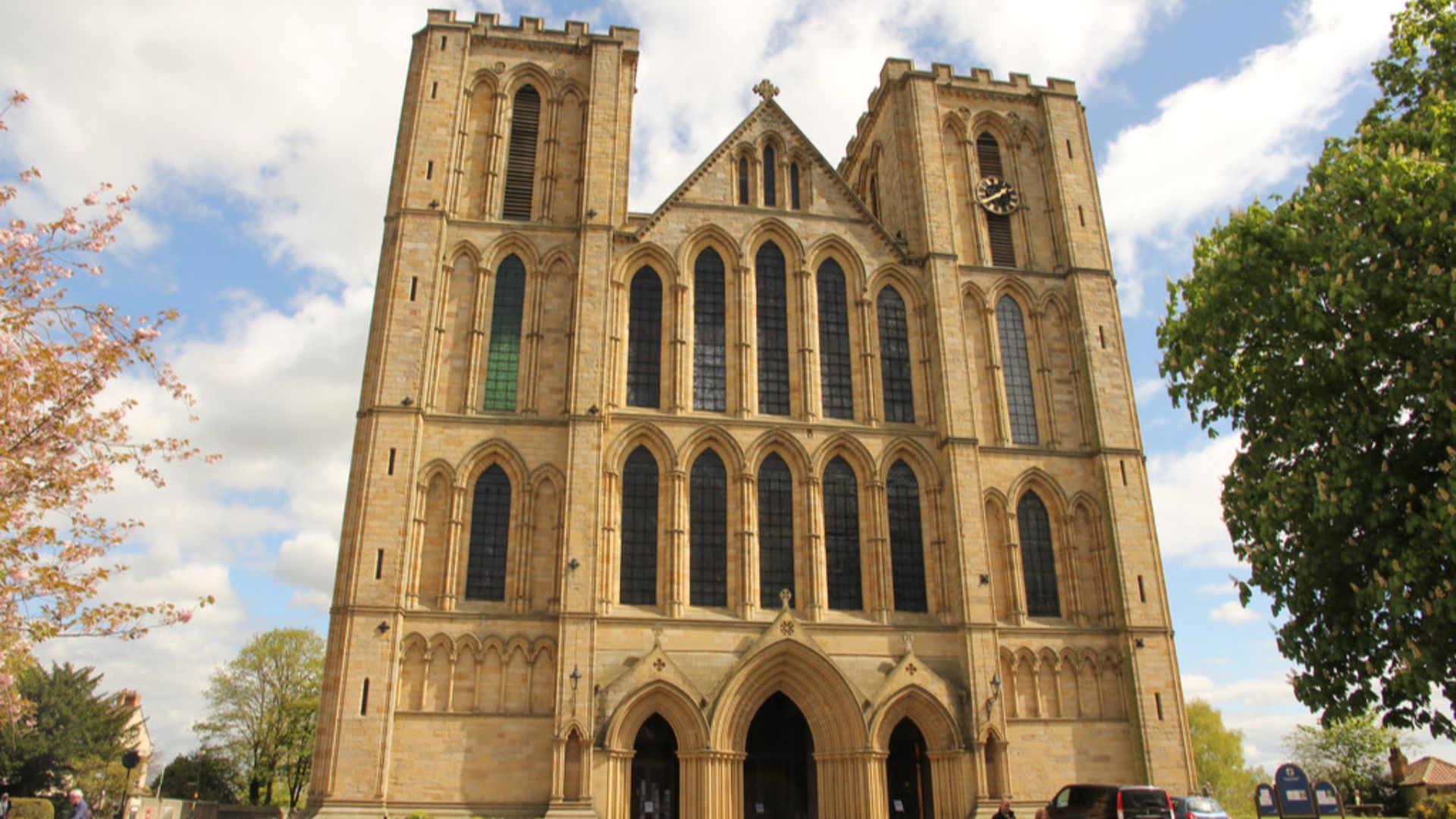 File:Ripon Cathedral (geograph 5374696).jpg