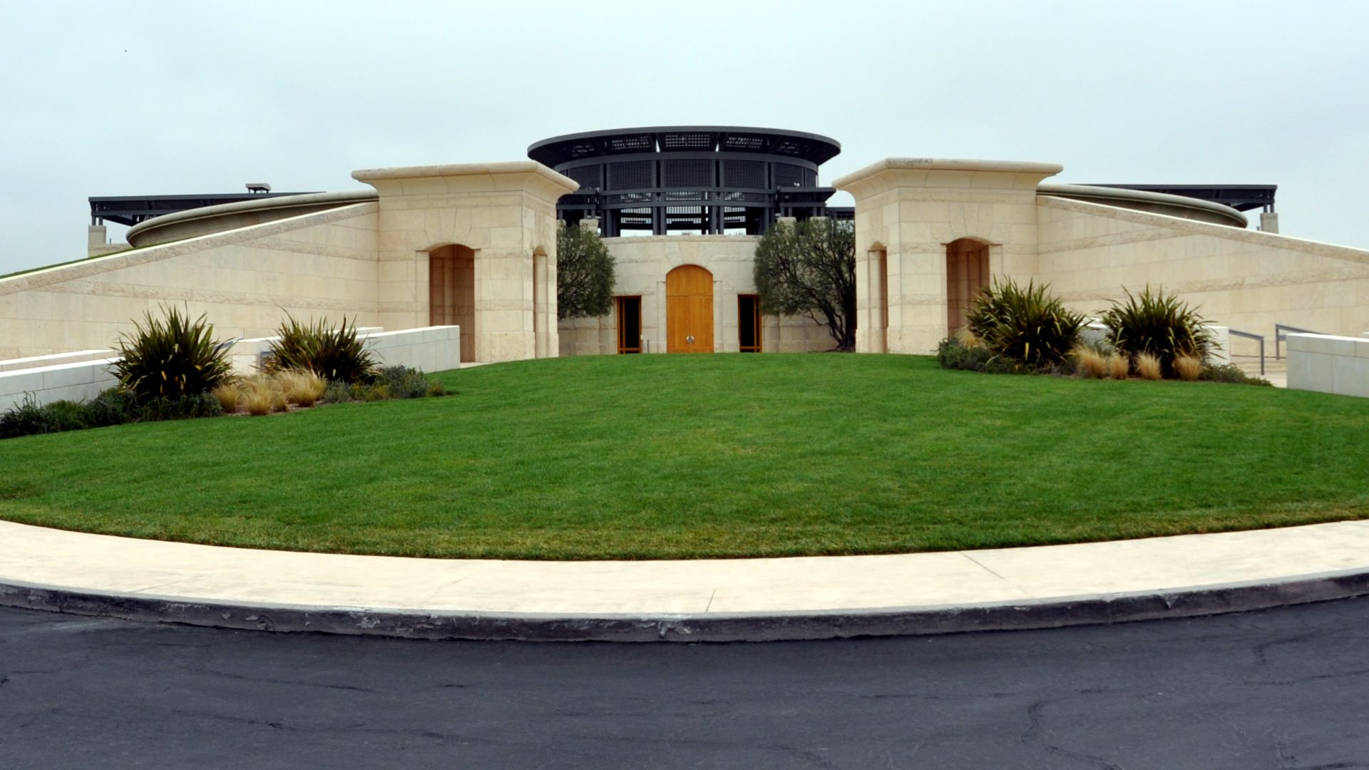 File:Napa Valley Opus One Photo D Ramey Logan 02.JPG