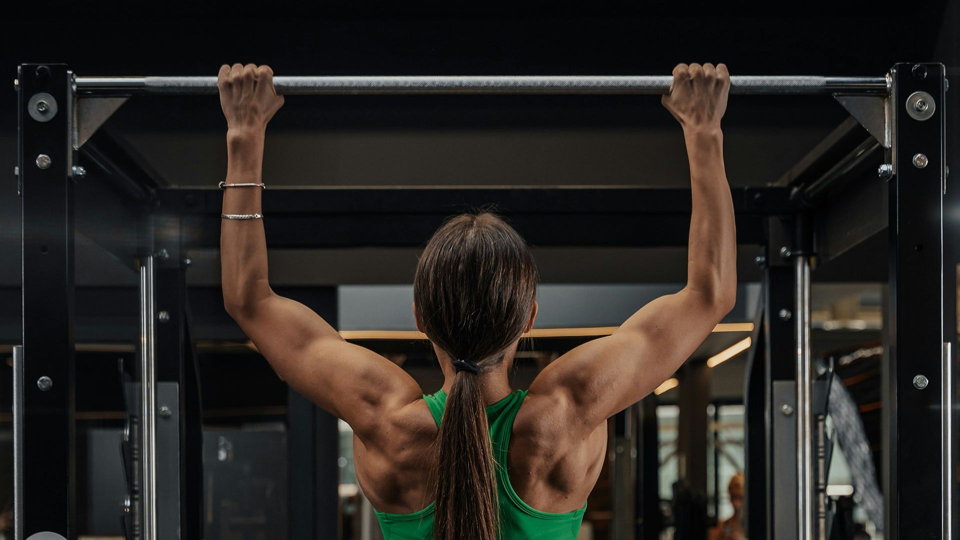 a person lifting the hands up