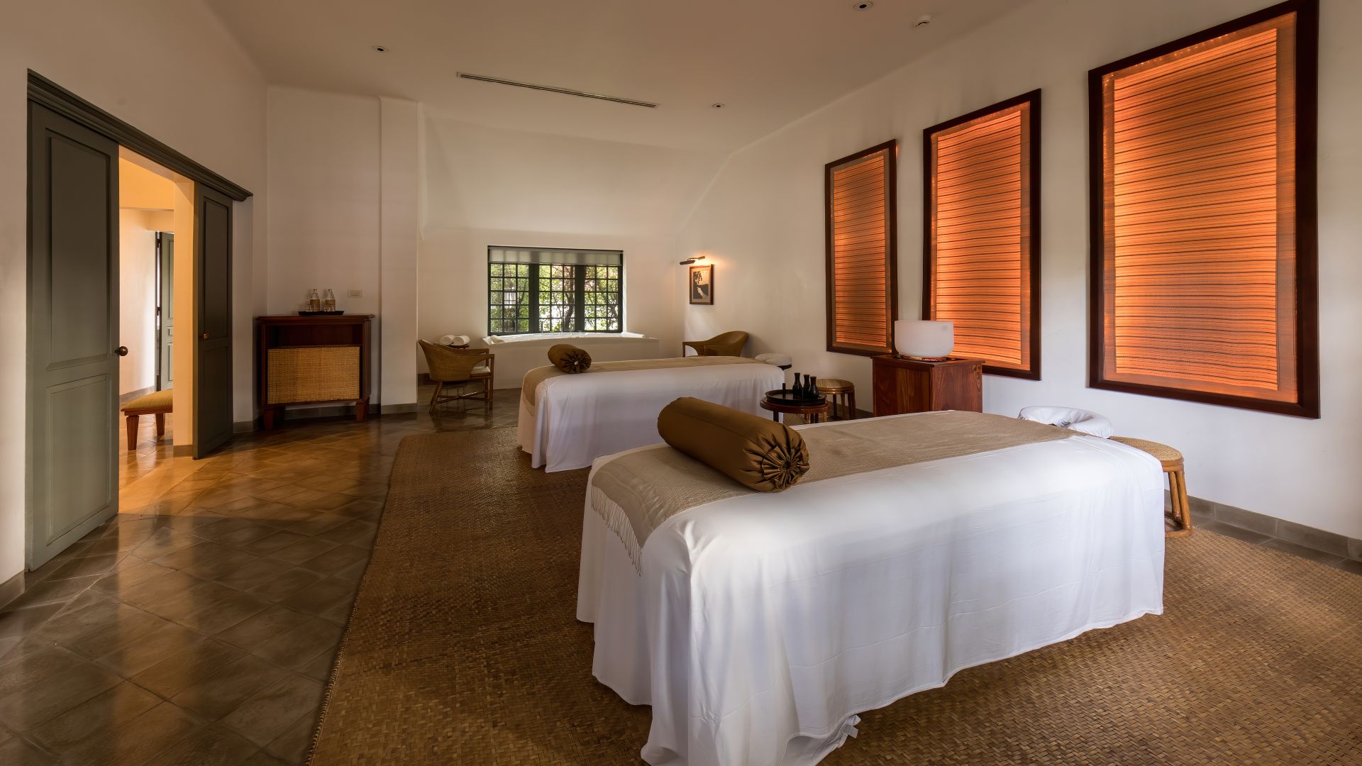 File:Spa massage parlor in Amantaka luxury Resort & Hotel in Luang Prabang Laos.jpg