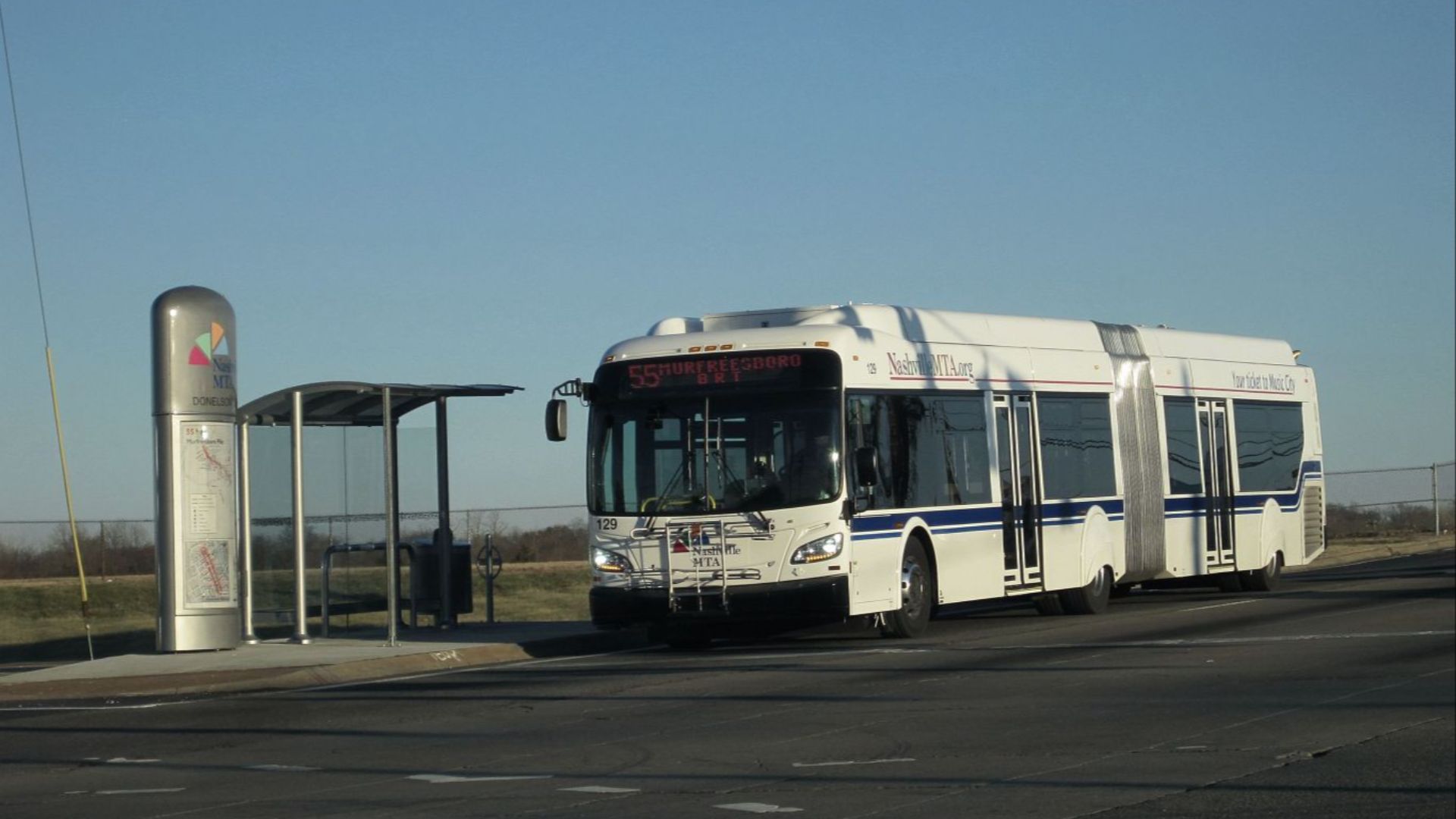 File:MTA bus Nashville TN 2013-12-27 003.jpg