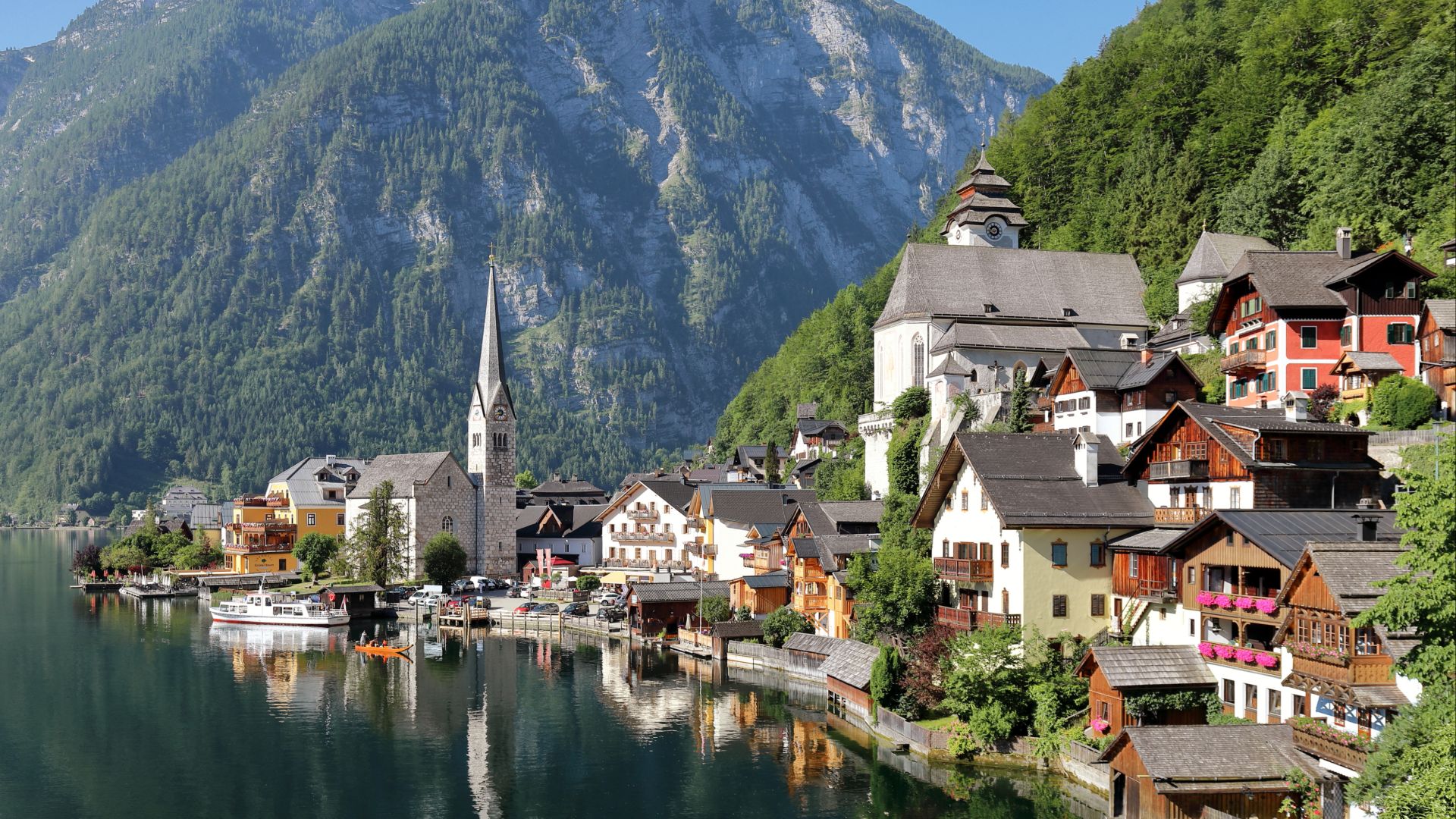File:Hallstatt - Zentrum .JPG