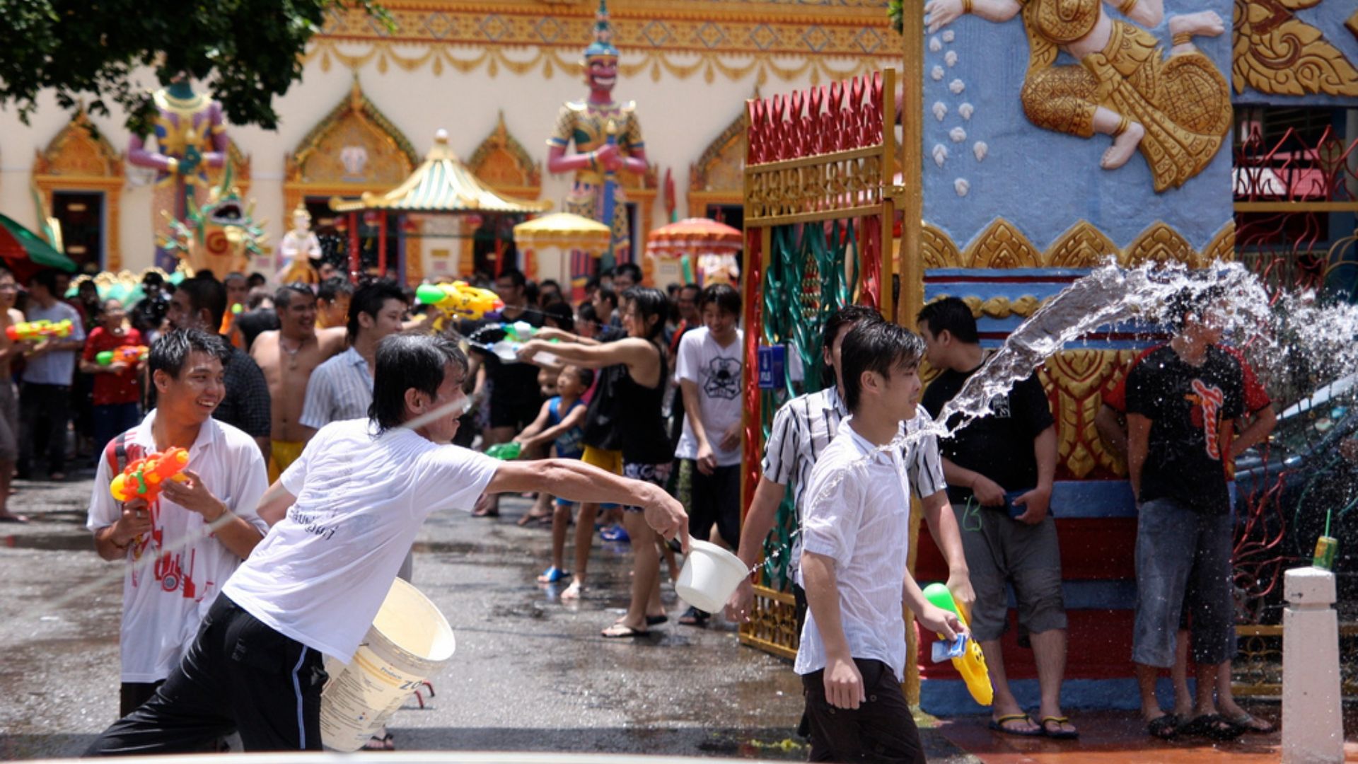 File:Songkran penang.jpg
