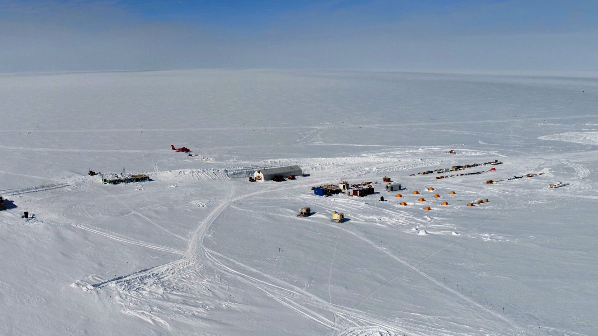 File:Summit Camp Greenland, overview, aerial photography.jpg