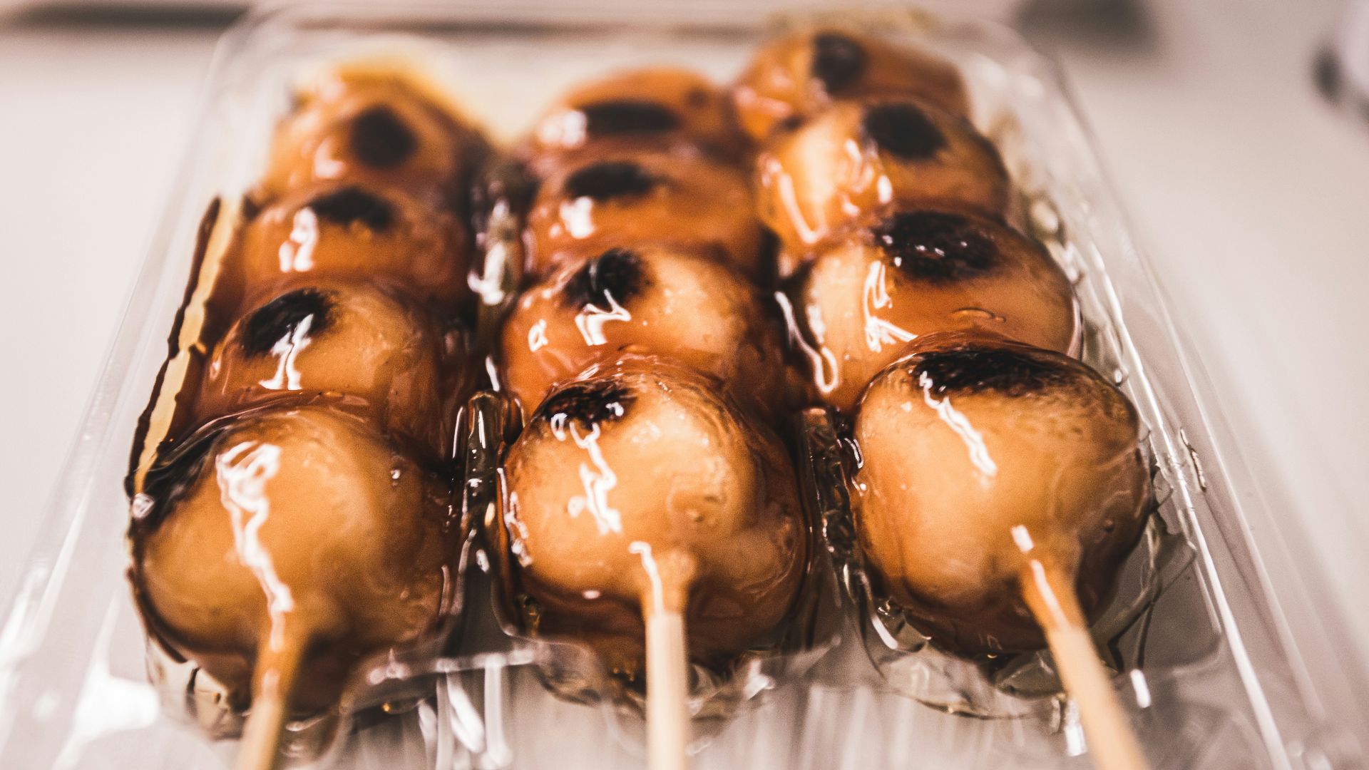 brown and white ice cream