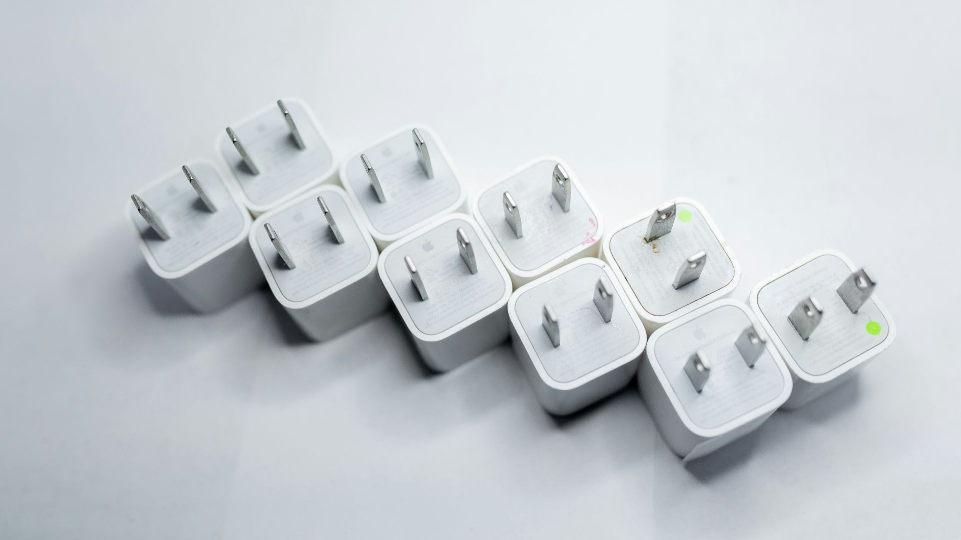 white plastic 4 layer rack