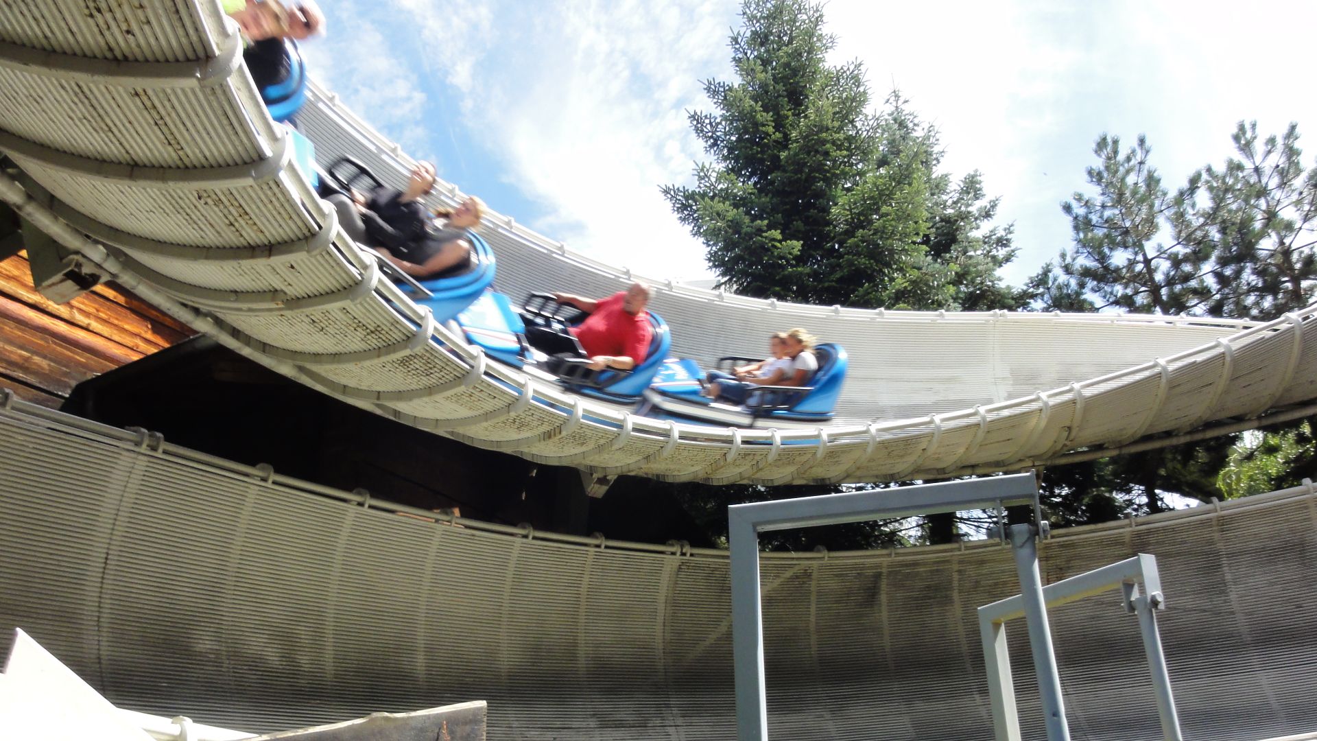 File:Europa-Park - Schweizer Bobbahn (03).JPG