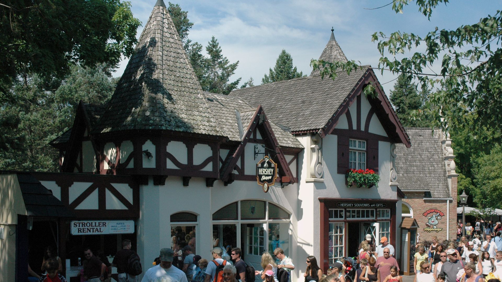 File:Shops in Hersheypark, Hershey, 2007.jpg
