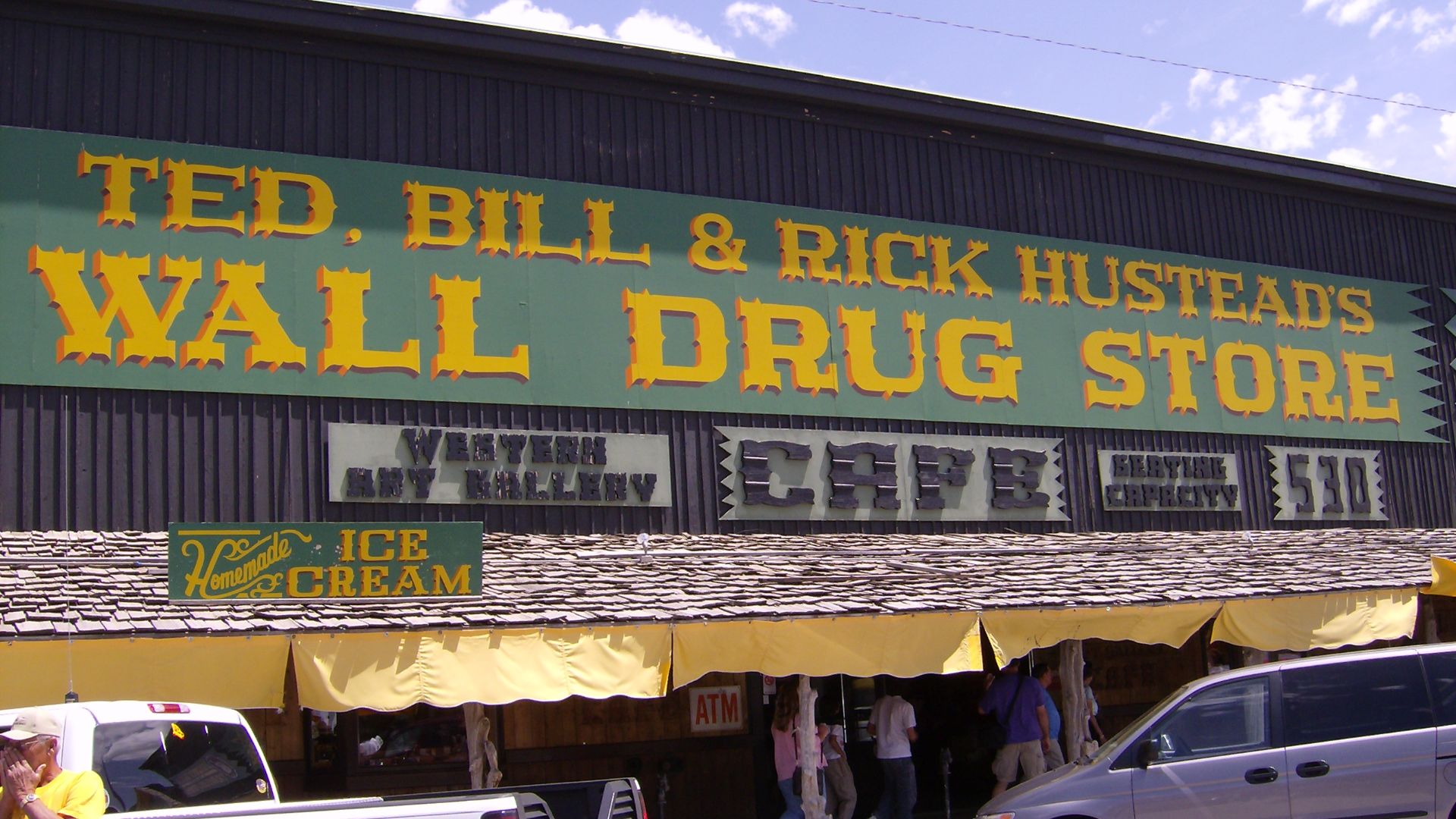 File:Wall Drug.JPG