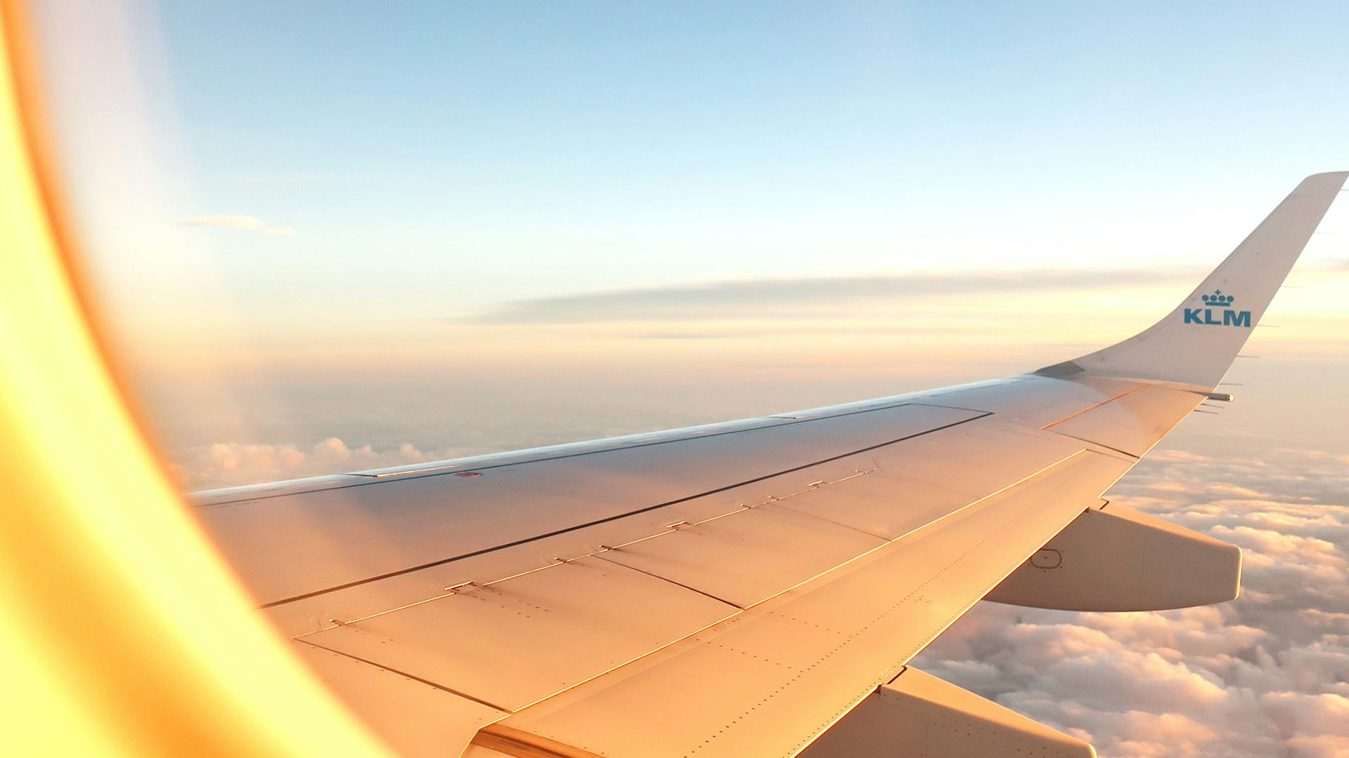 outside view of airplane flying on air