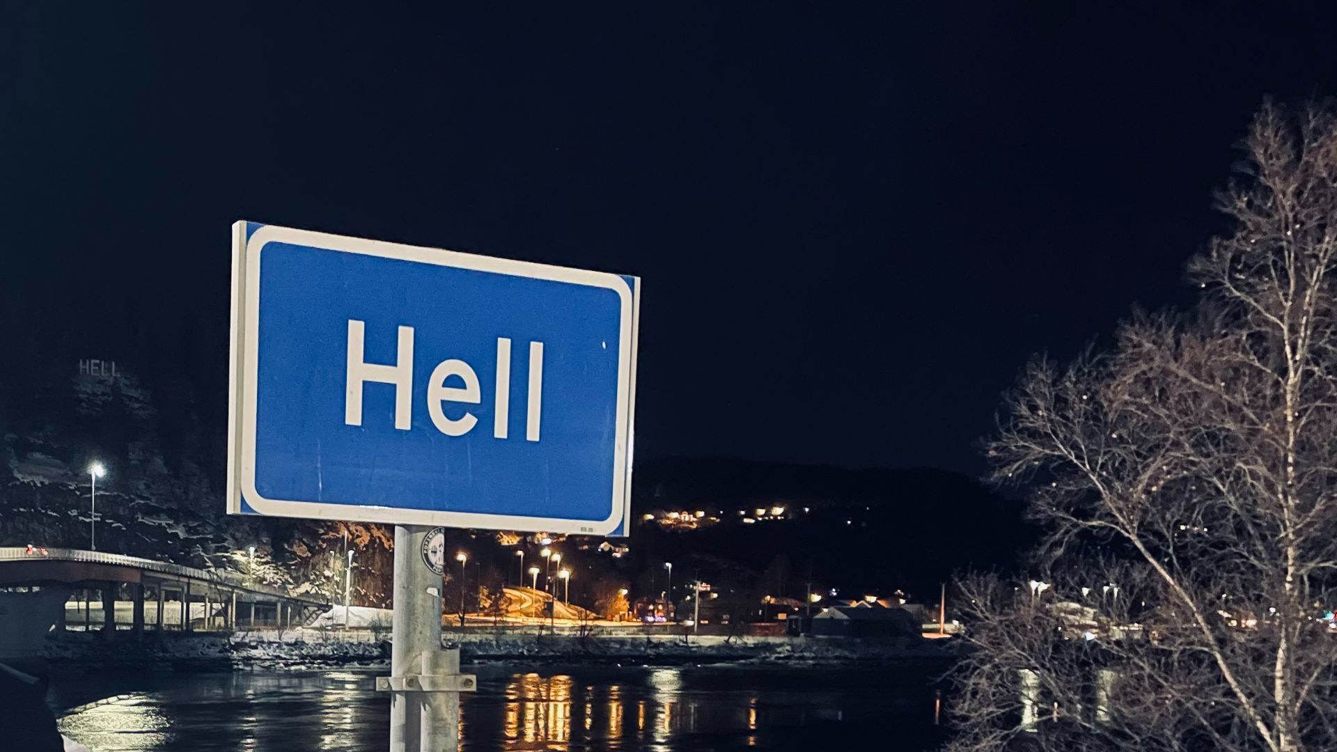 File:Hell-in-Norway.24B.jpg - Wikimedia Commons