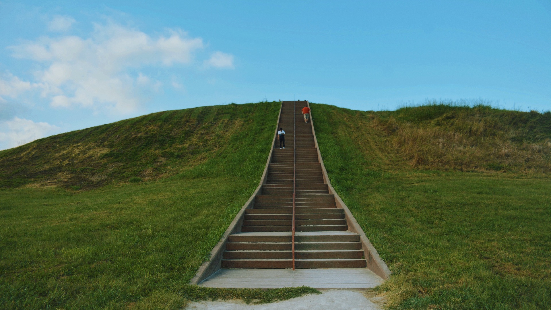 File:Stairway to Heaven? Cahokia Mounds!.jpg