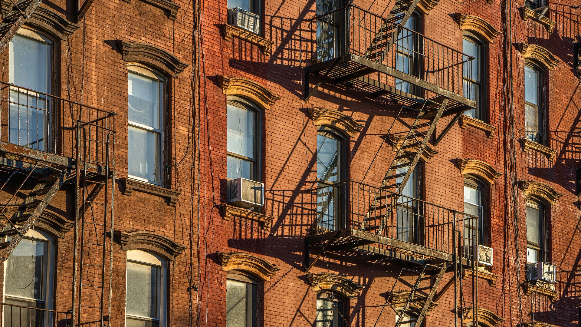 brown concrete building during daytime