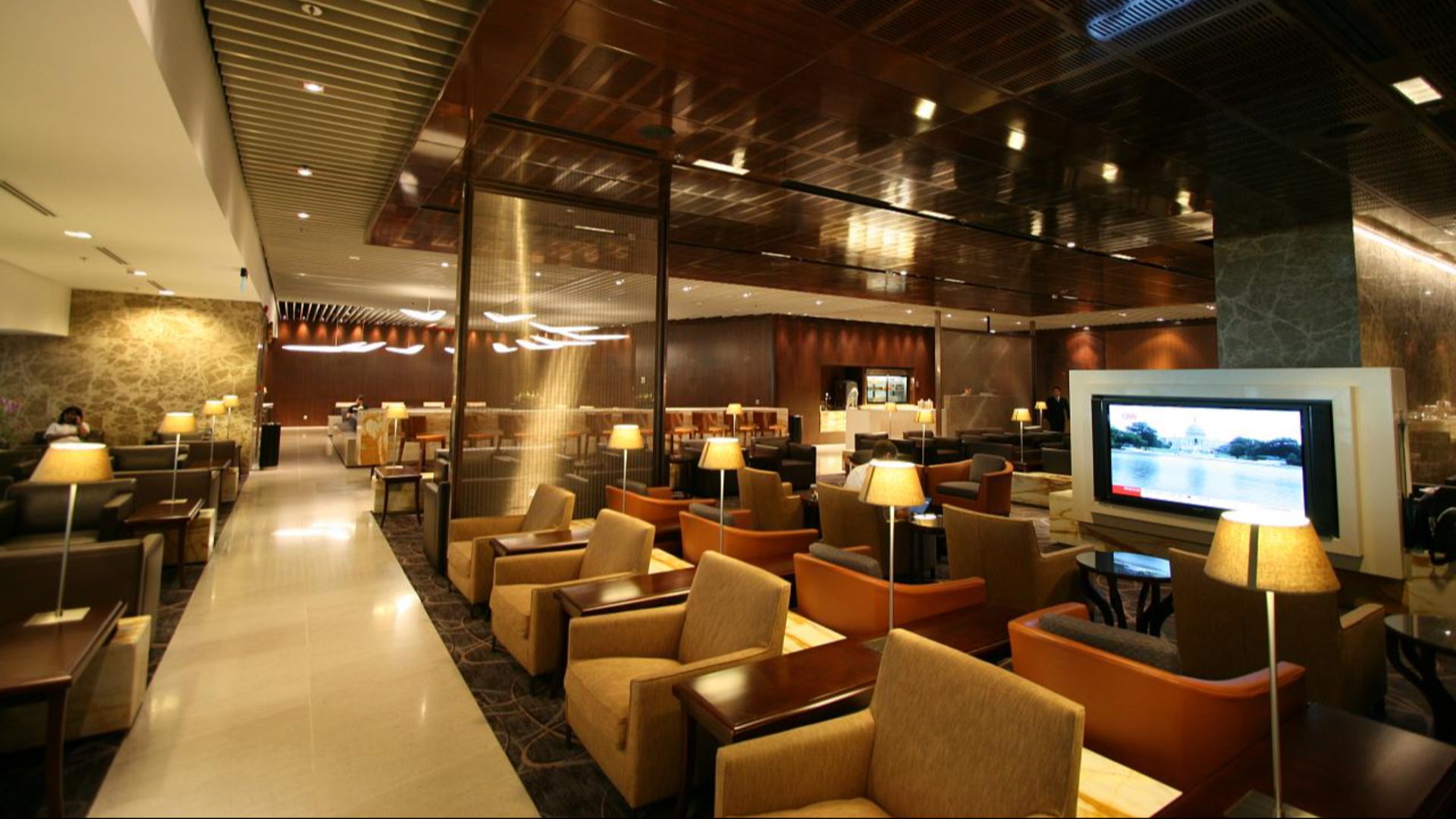 File:Singapore Airlines SilverKris Lounge.jpg