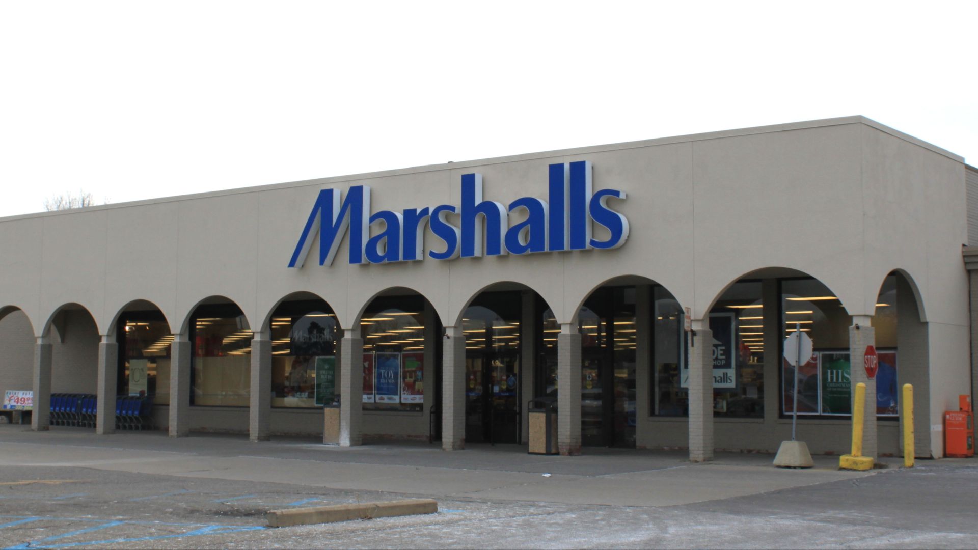 File:Marshalls store Dearborn Michigan.JPG