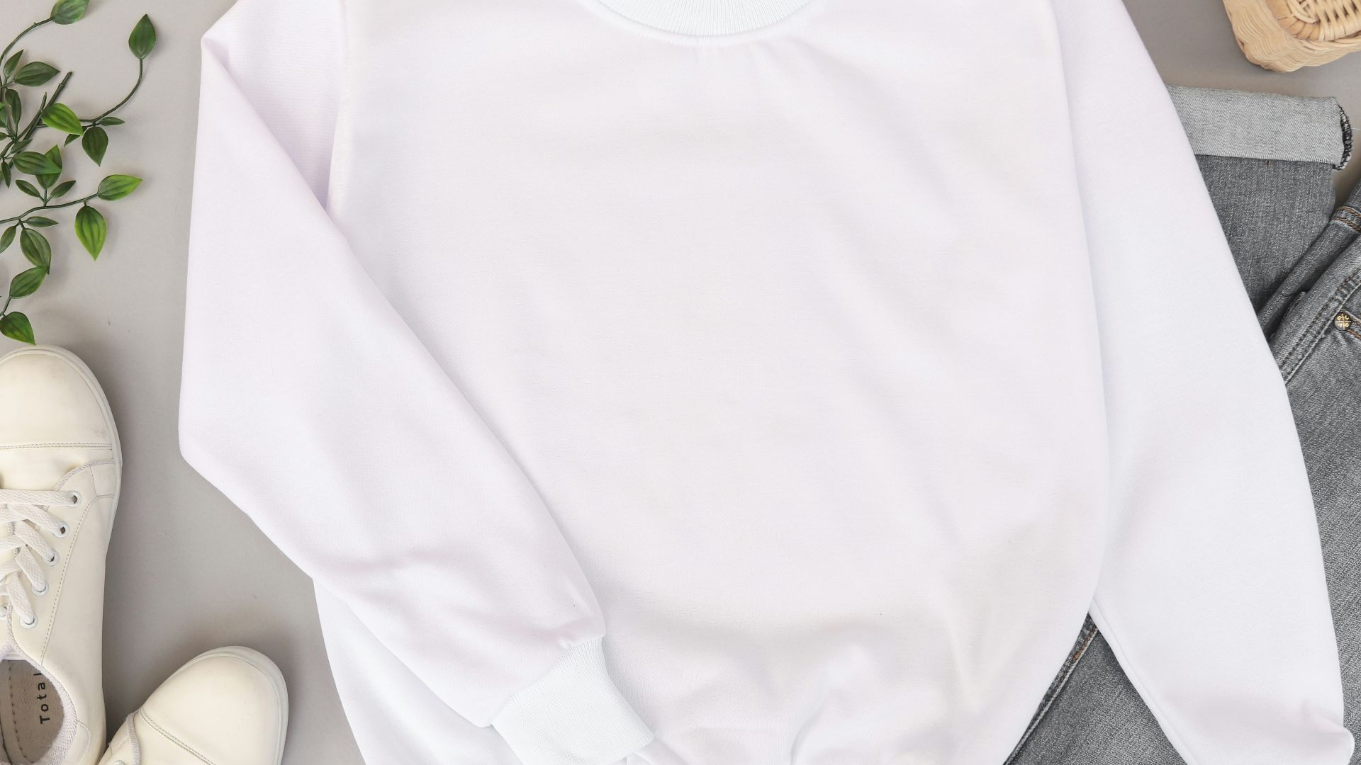 white crew neck long sleeve shirt