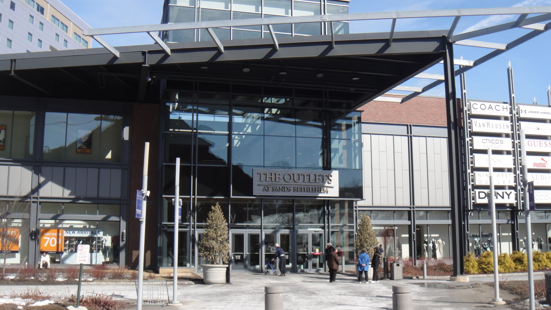 File:The Outlets at Sands Bethlehem.JPG