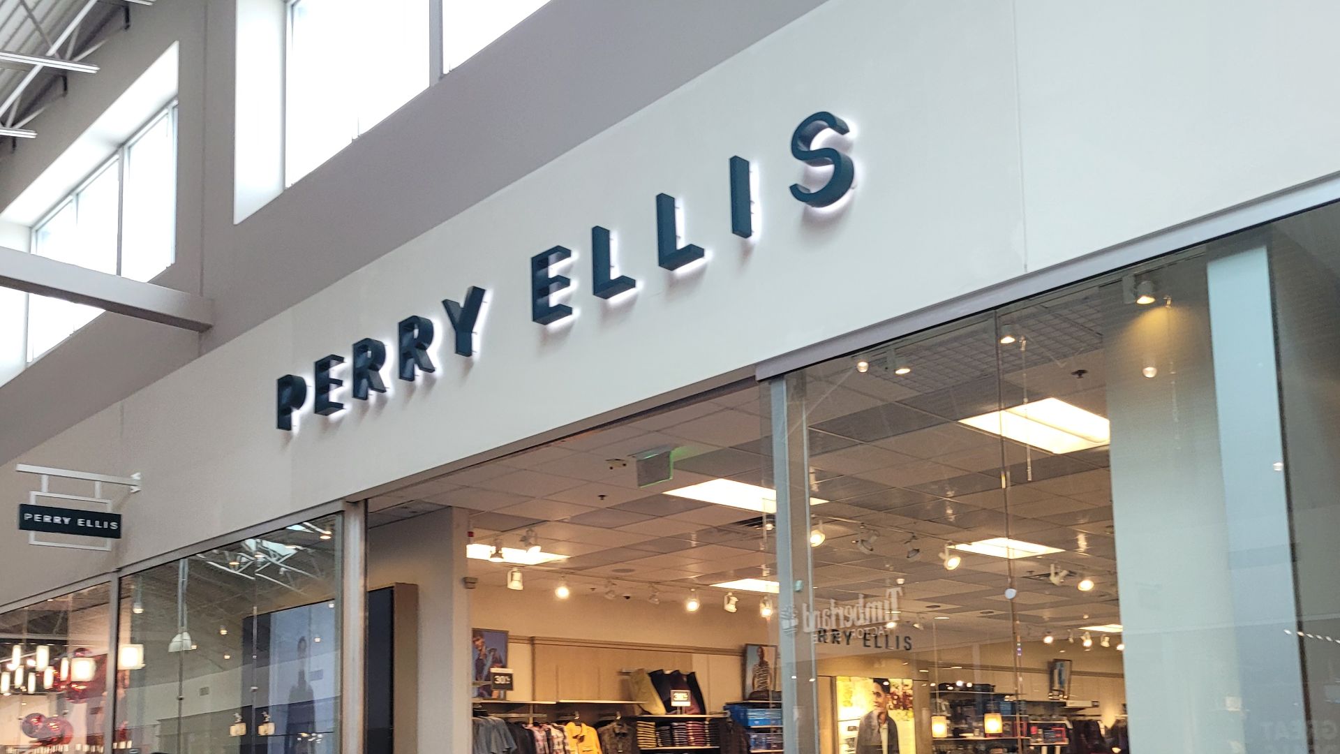 File:The Mills - Perry Ellis.png