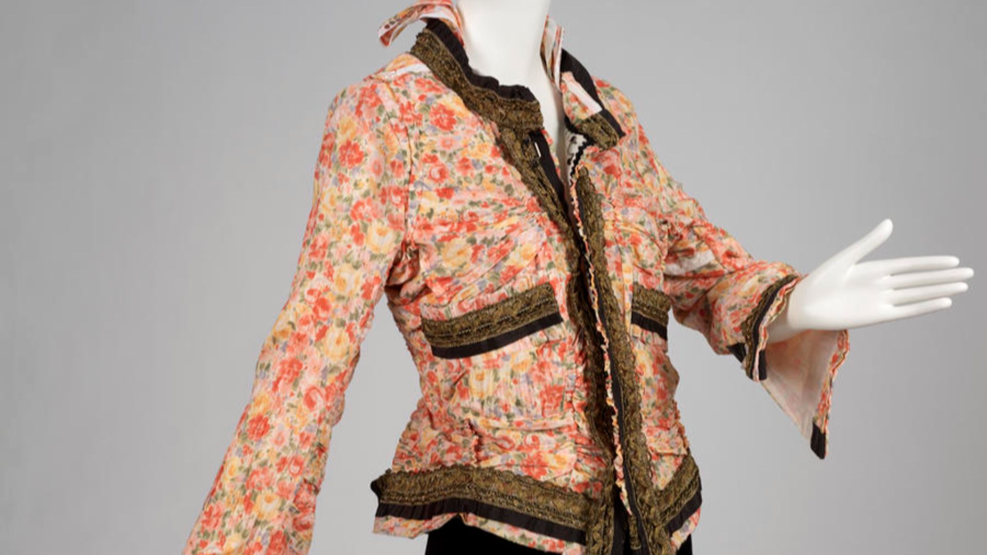 File:2008 Junya Watanabe for Comme des Garçons printed cotton jacket, RISD 01.jpg