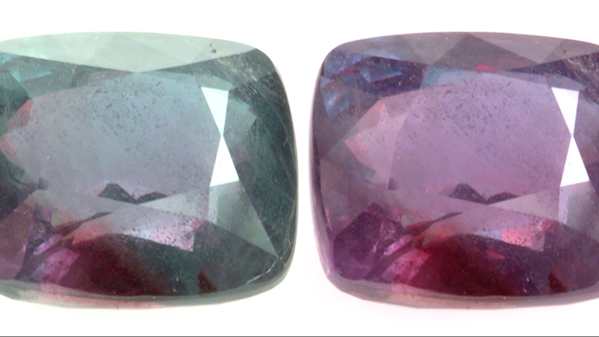 File:Alexandrite 26.75cts.jpg