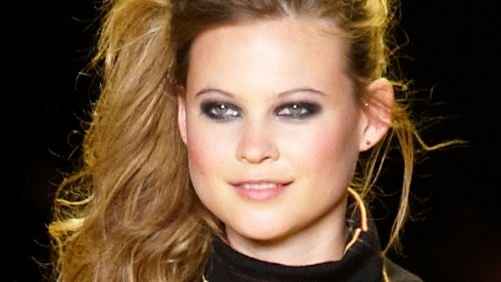 File:Lacoste Fall-Winter 2010 087 (cropped).jpg