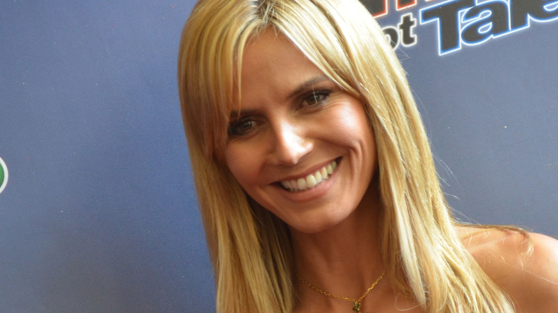 File:Heidi Klum Judges Red Carpet event April 2014.jpg