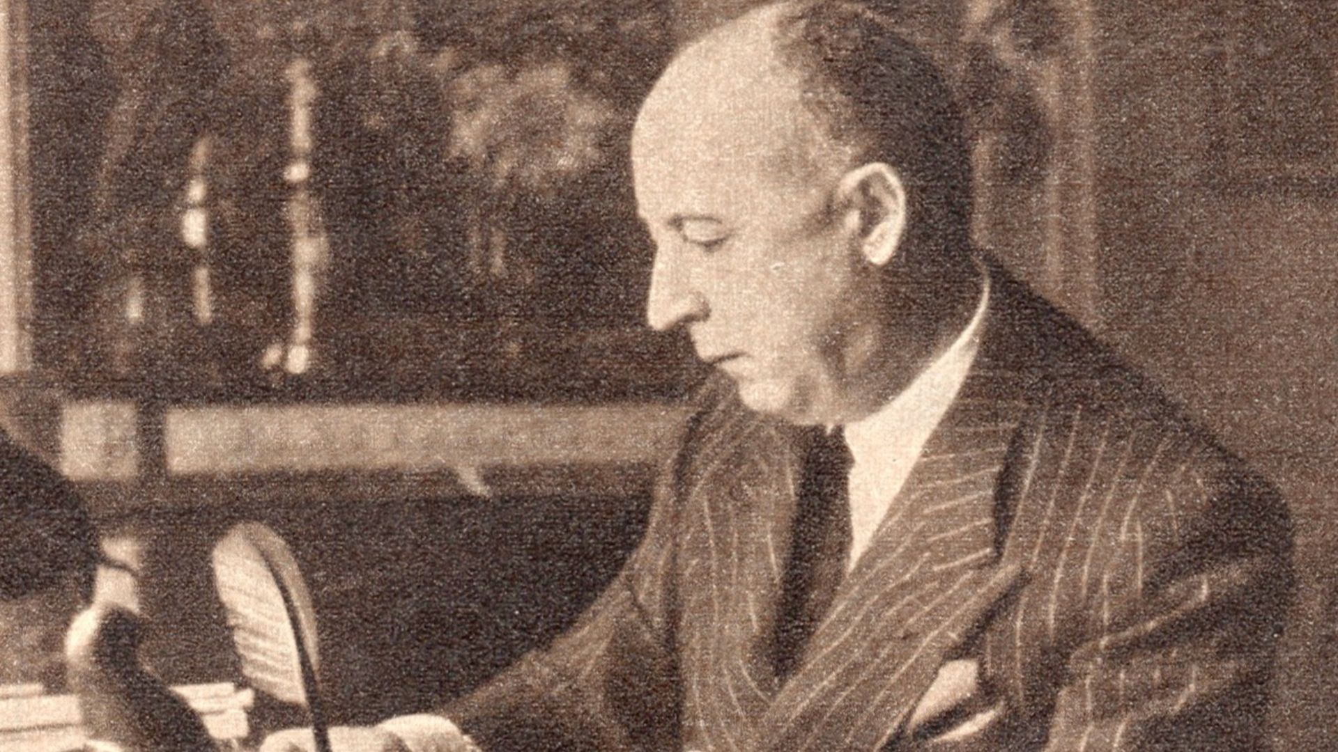 File:Christian Dior 1954.jpg