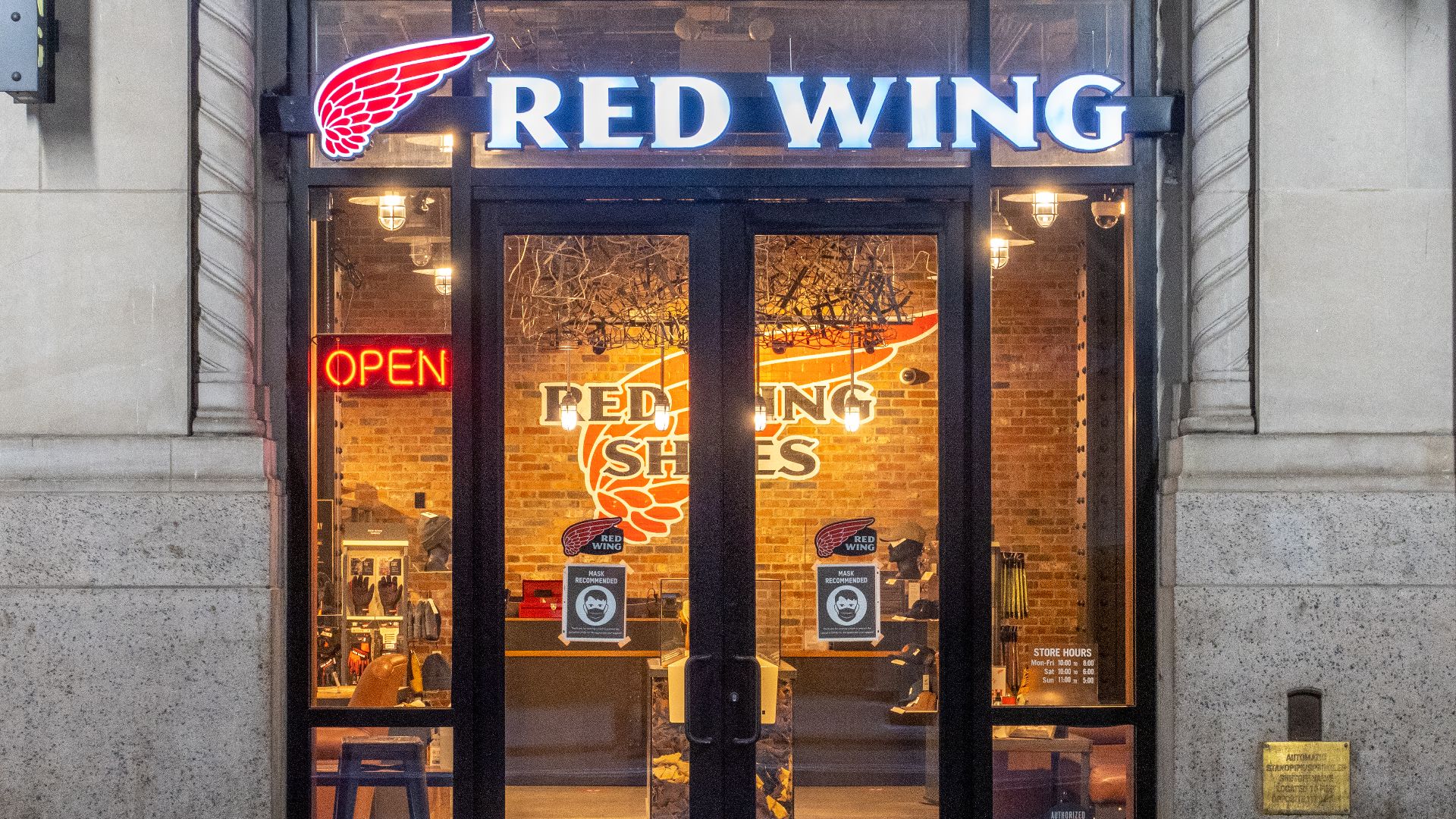 File:Red Wing Shoes Store (51878306723).jpg