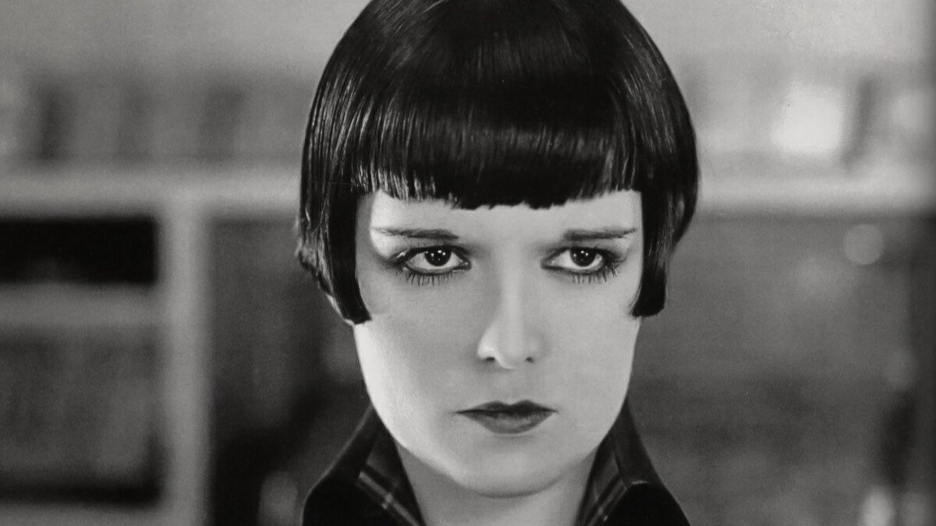 File:Louise Brooks in 1926 film