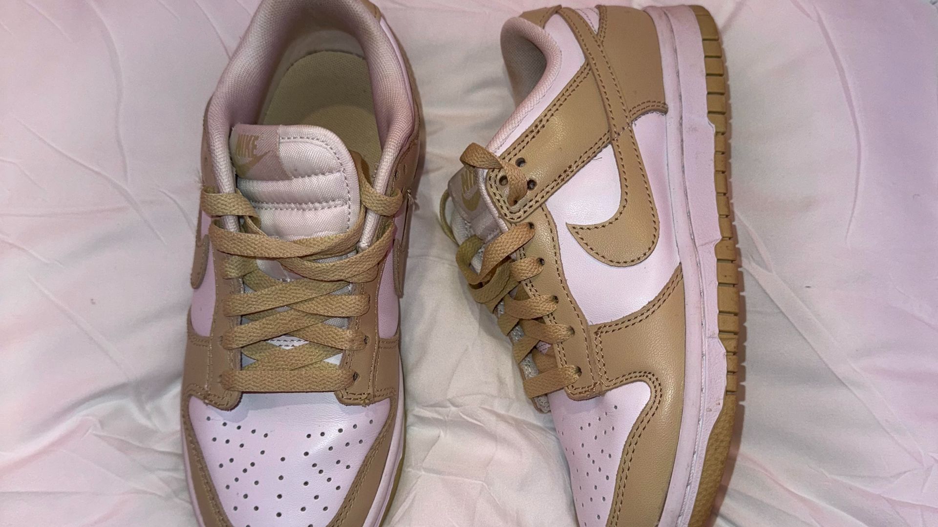 File:Brown Nike Dunks.jpg