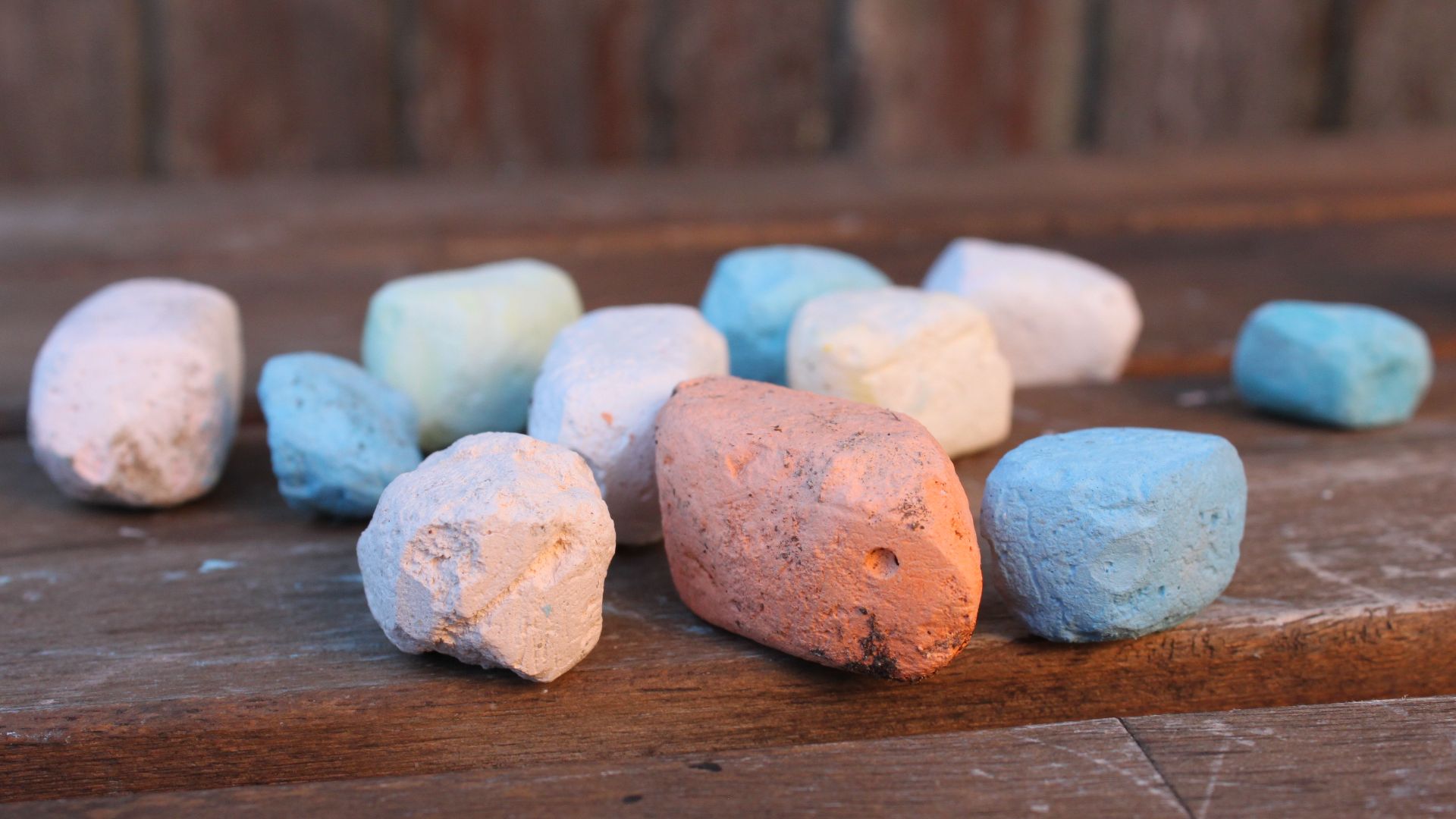 File:Chalk (25800474082).jpg