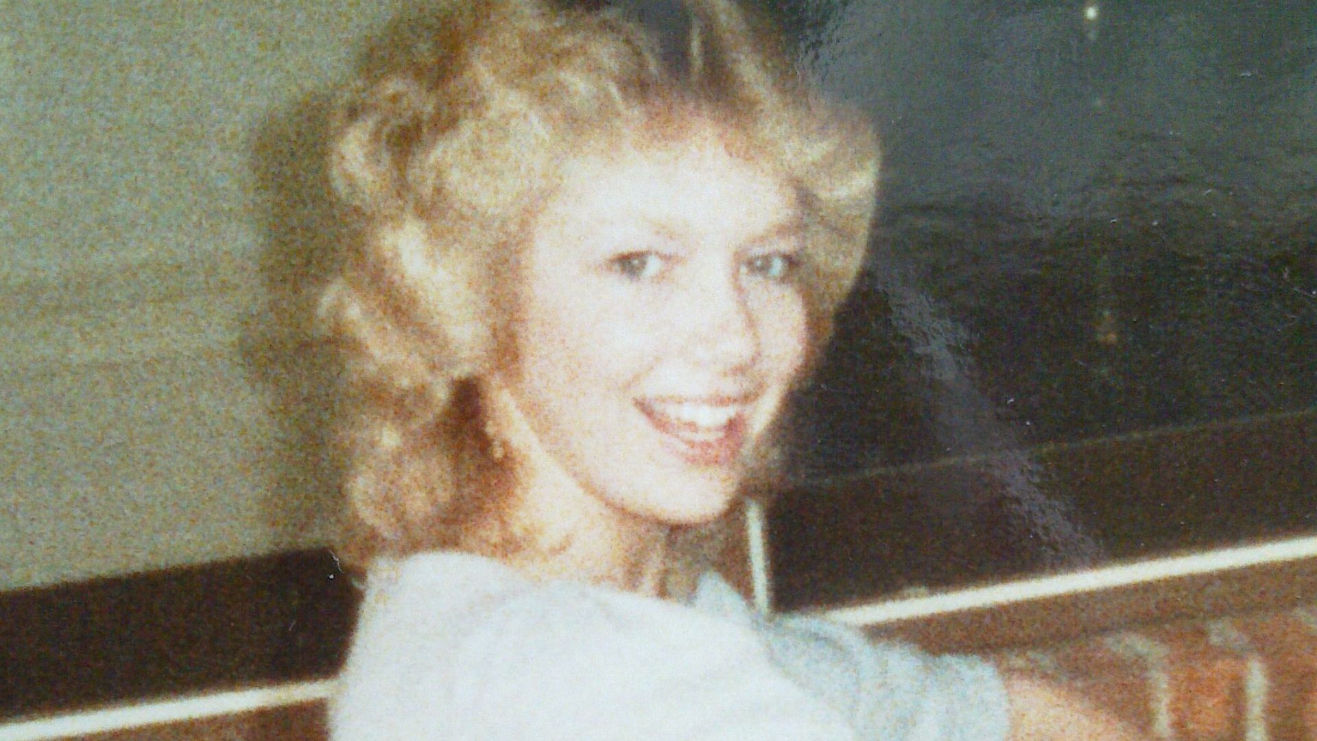 File:Girl with permed hair in the 1980s.jpg