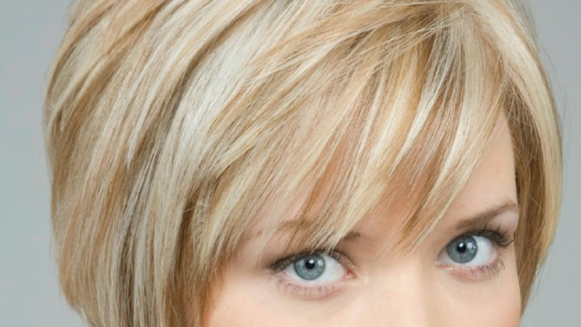 File:Short blonde hair with highlights.jpg
