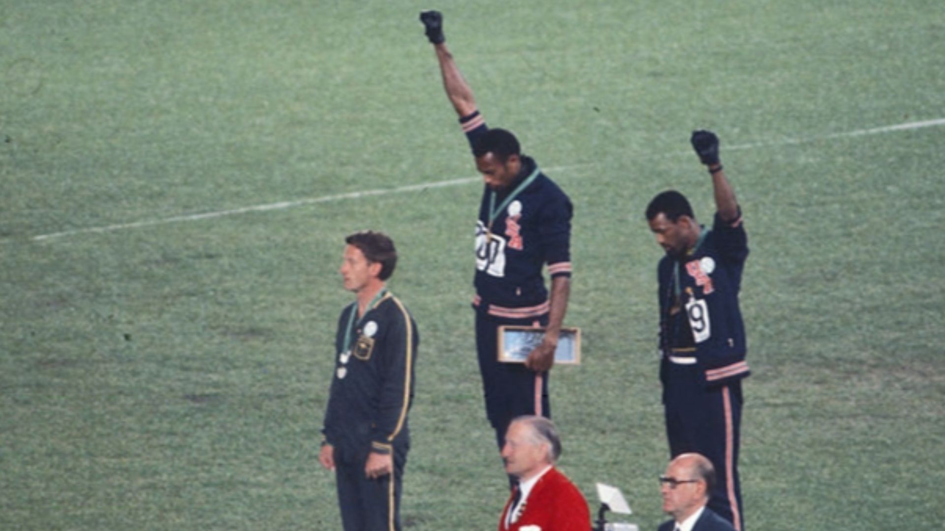 File:John Carlos, Tommie Smith, Peter Norman 1968.jpg