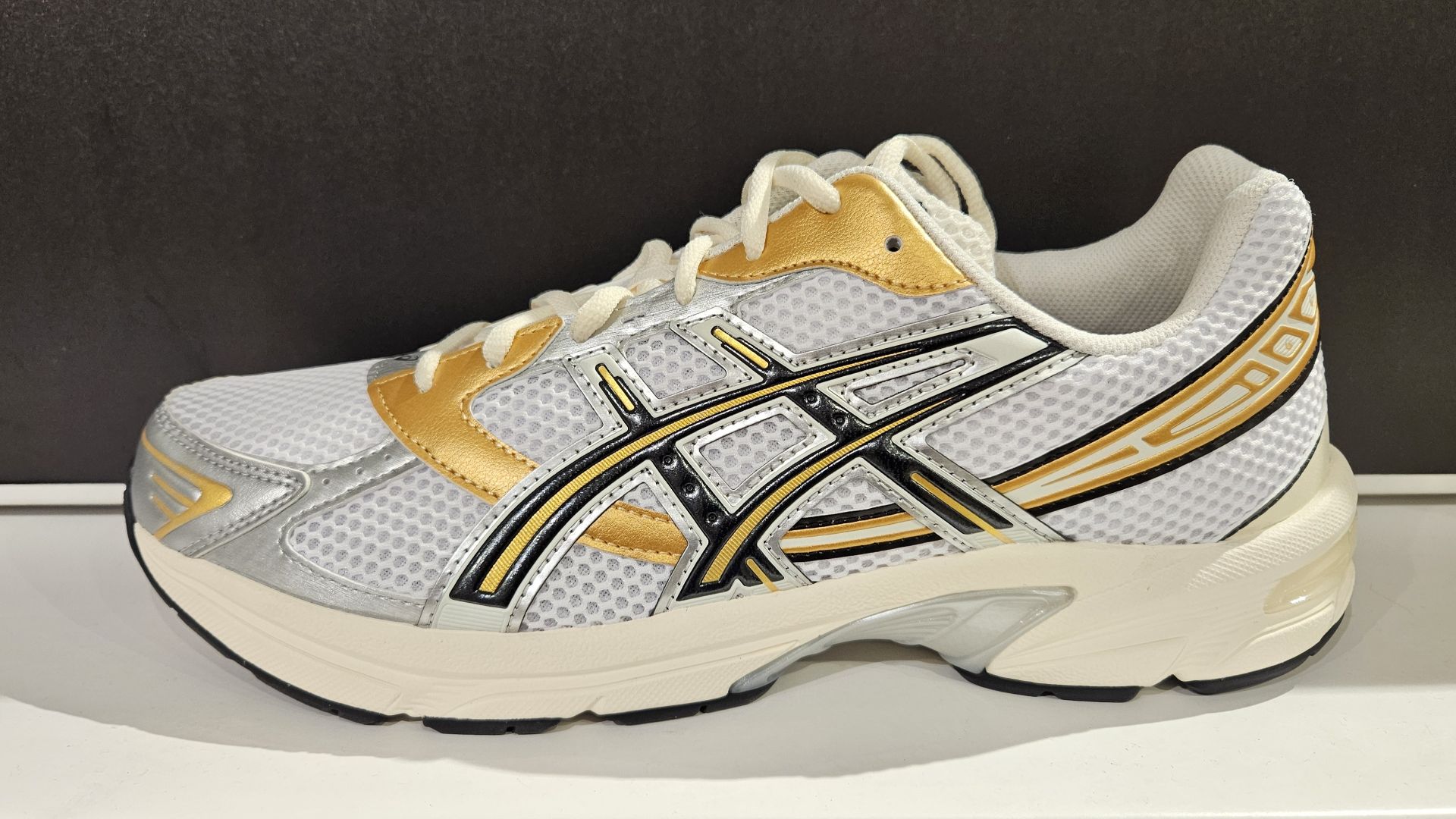 File:Asics Gel-1130.jpg