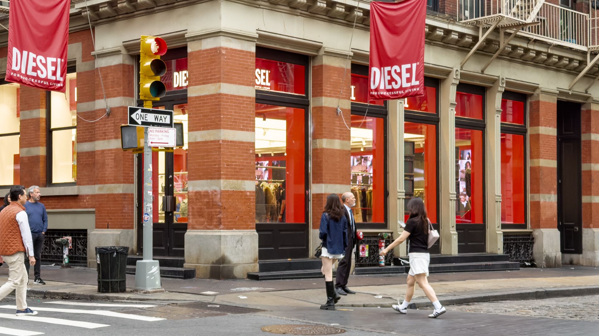 File:Diesel S.p.A. (54024302901).jpg