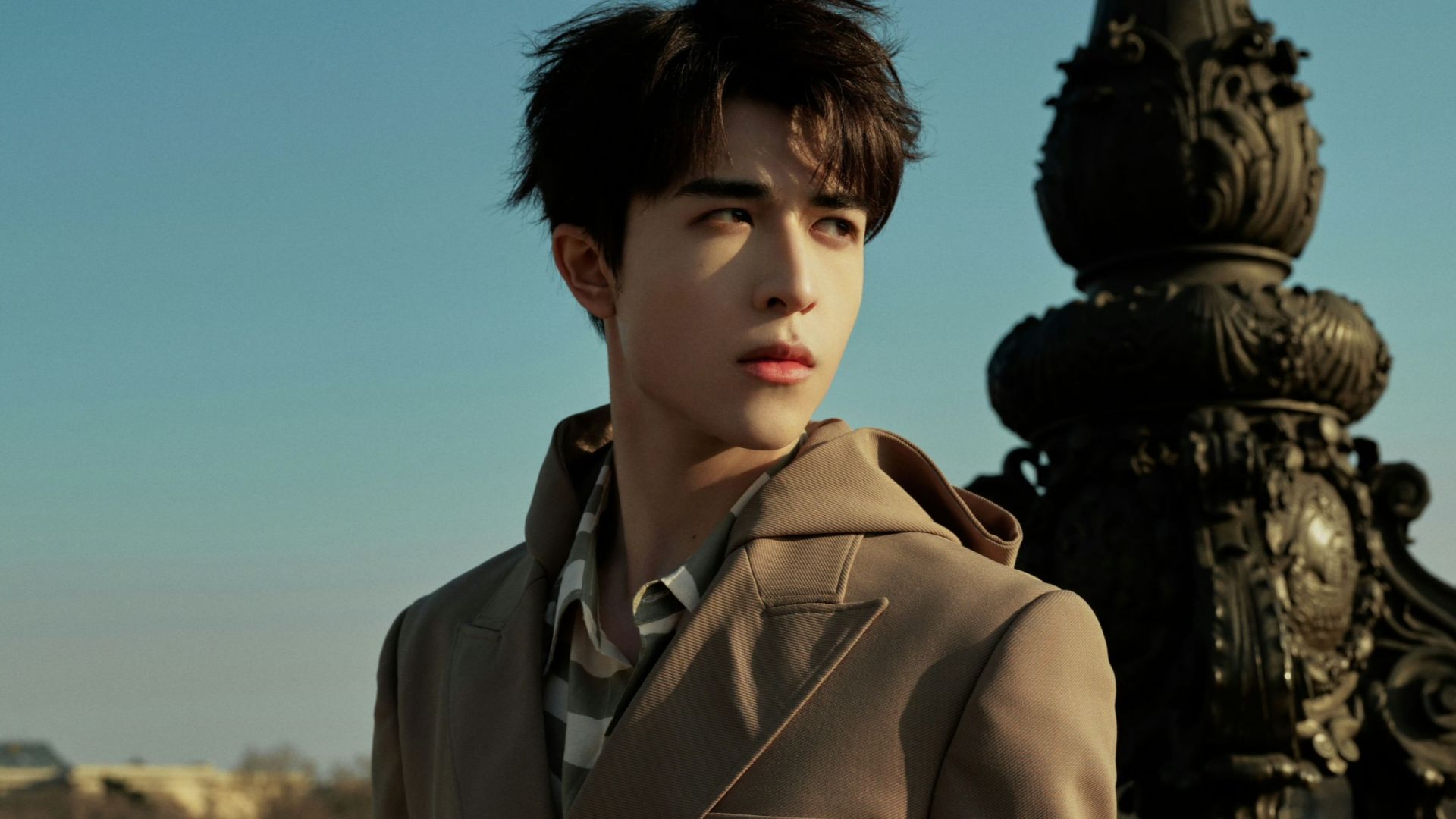 File:Yin Haoyu or Patrick Finkler at Balmain FW23, Paris Fashion Week, March 2023 (1).jpg